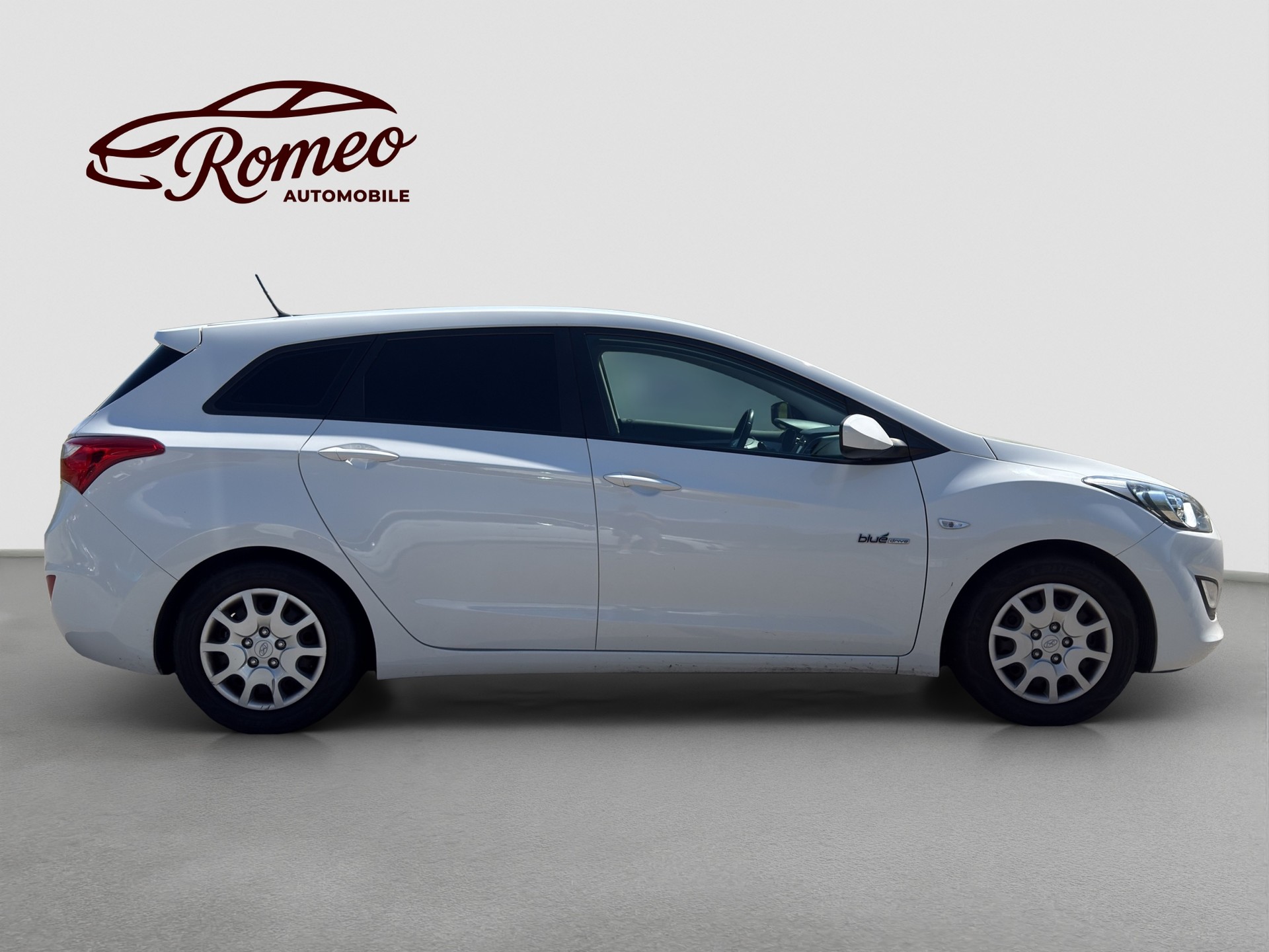 HYUNDAI i30 Wagon 1.6 CRDi Comfort ** Frisch ab MFK und Service **-image-4