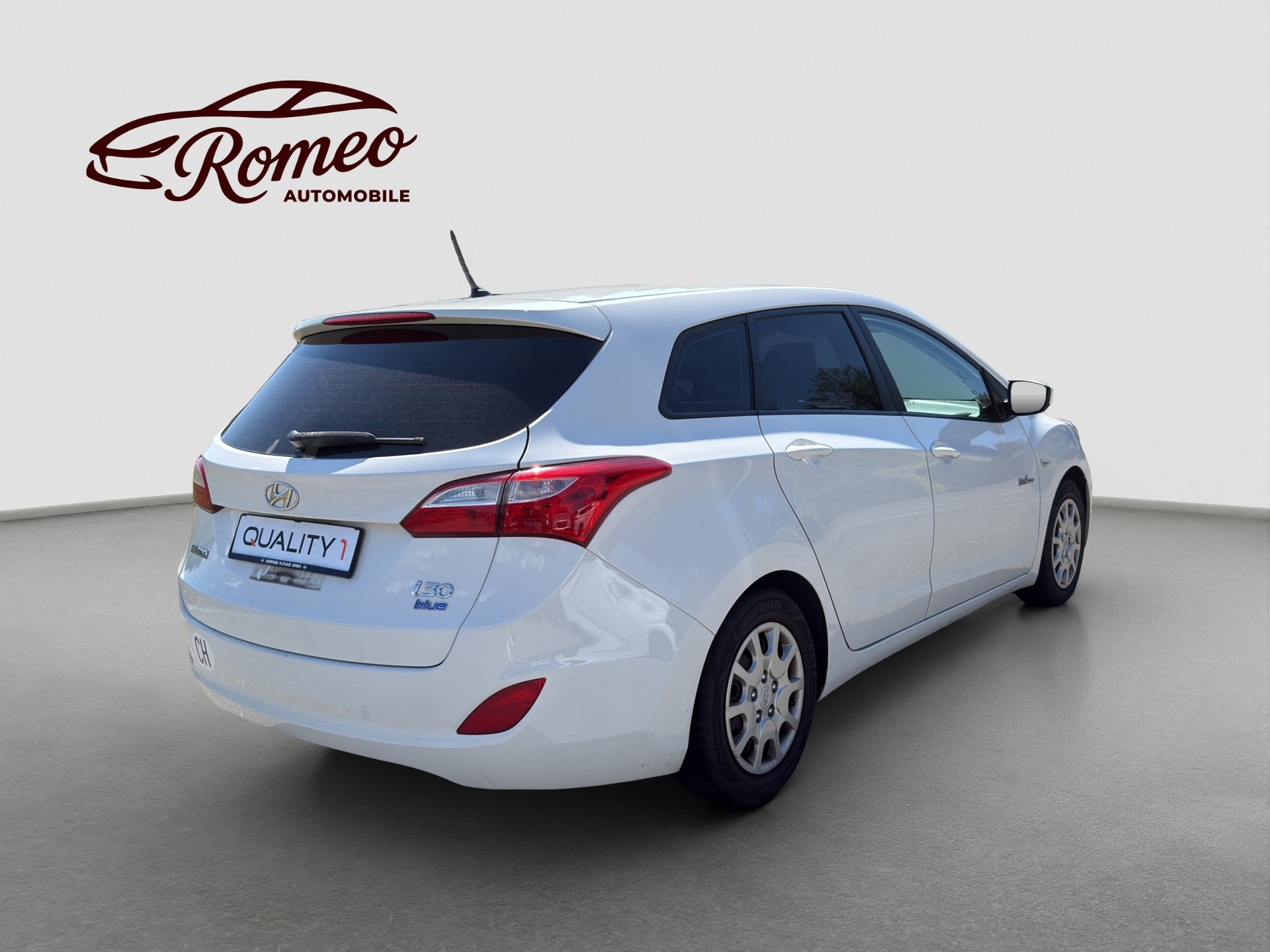 HYUNDAI i30 Wagon 1.6 CRDi Comfort ** Frisch ab MFK und Service **-image-2