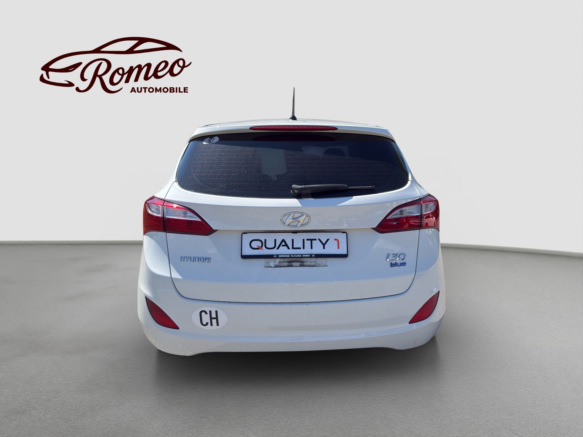 HYUNDAI i30 Wagon 1.6 CRDi Comfort ** Frisch ab MFK und Service **-image-7