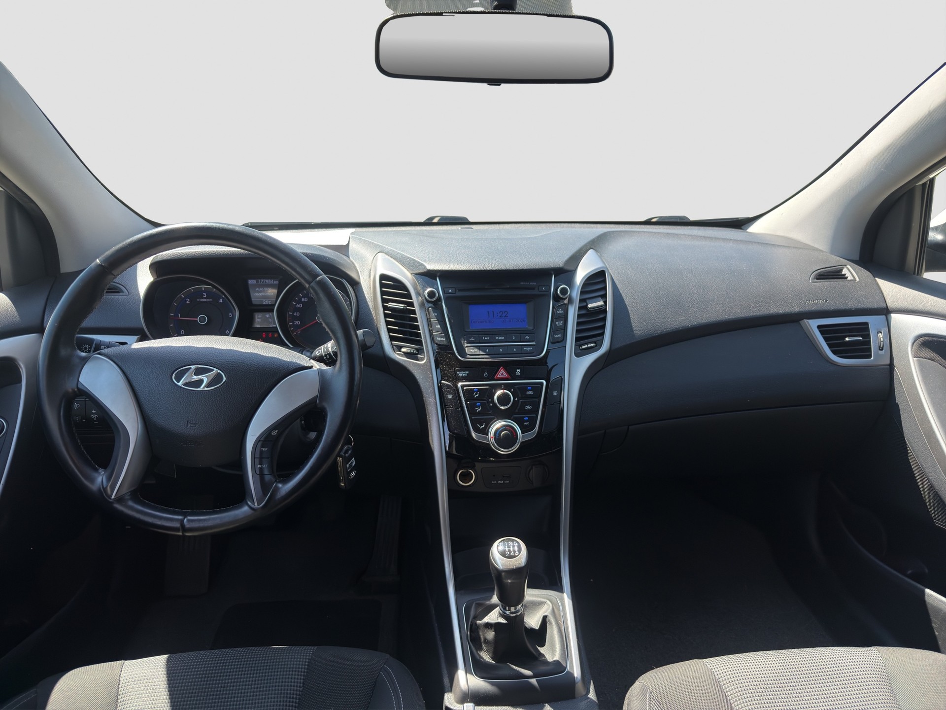 HYUNDAI i30 Wagon 1.6 CRDi Comfort ** Frisch ab MFK und Service **-image-12