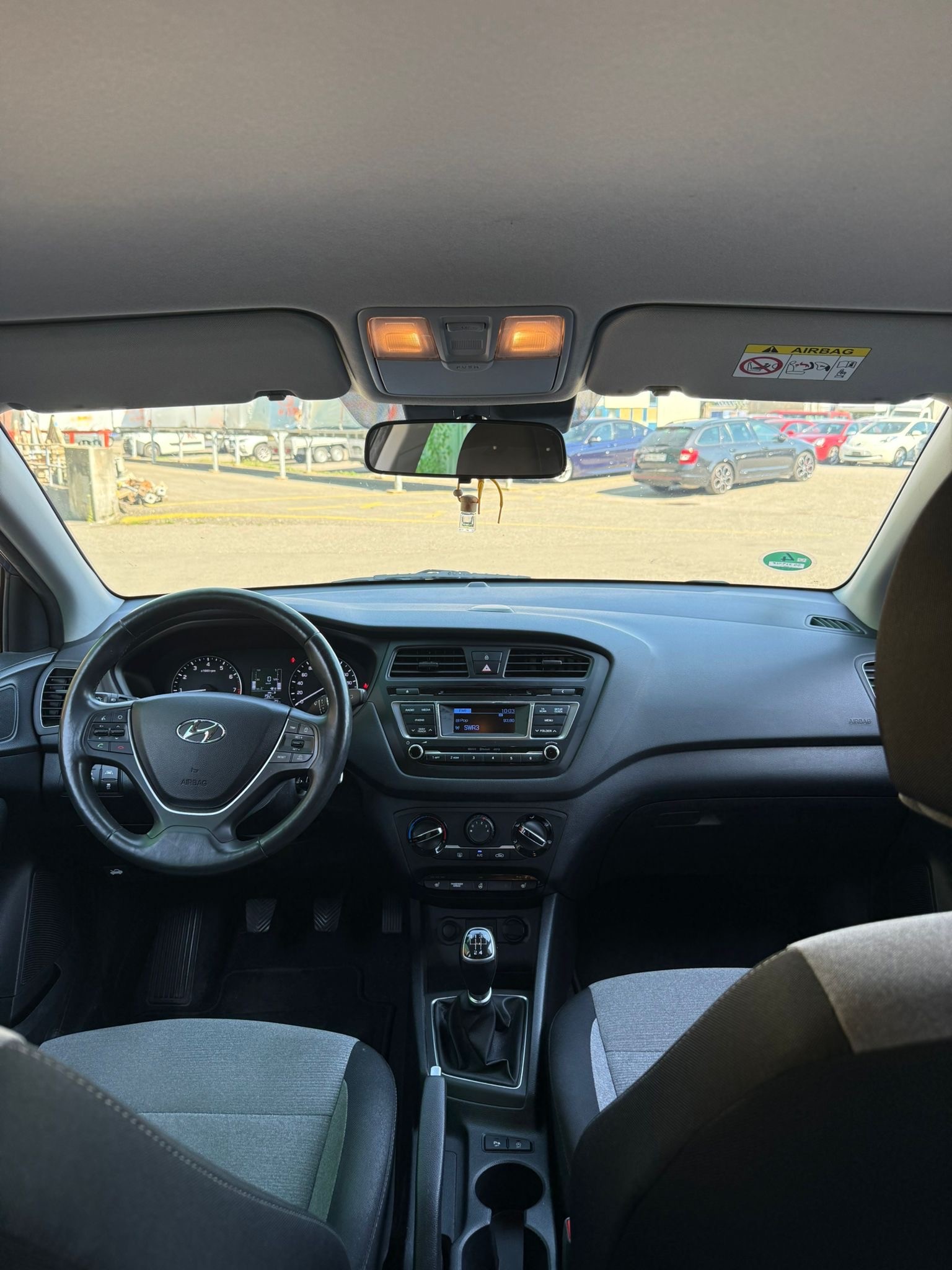 HYUNDAI i20 1.0 T-GDi Amplia-image-9