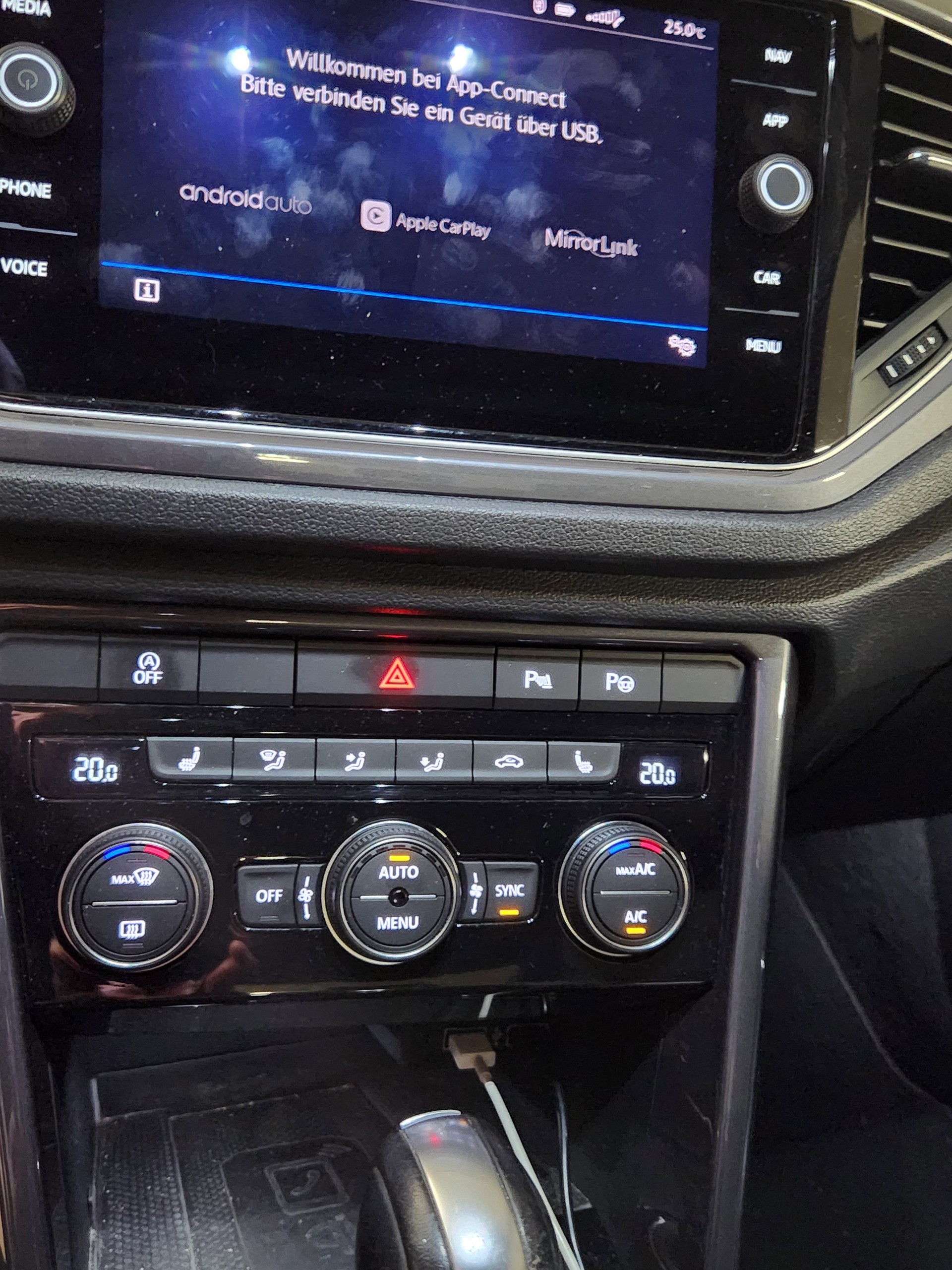 VW 2.0 TDI SCR Sport DSG 4motion-image-8