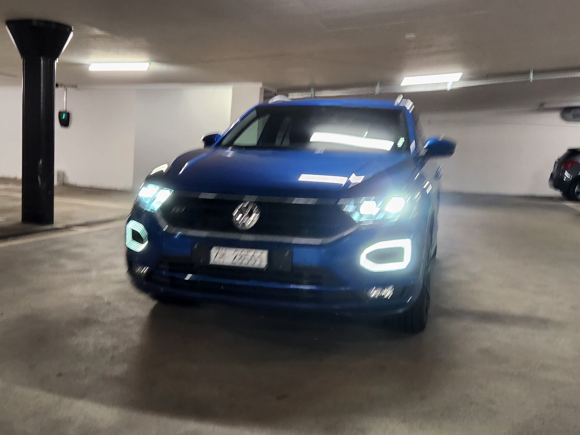 VW 2.0 TDI SCR Sport DSG 4motion-image-1