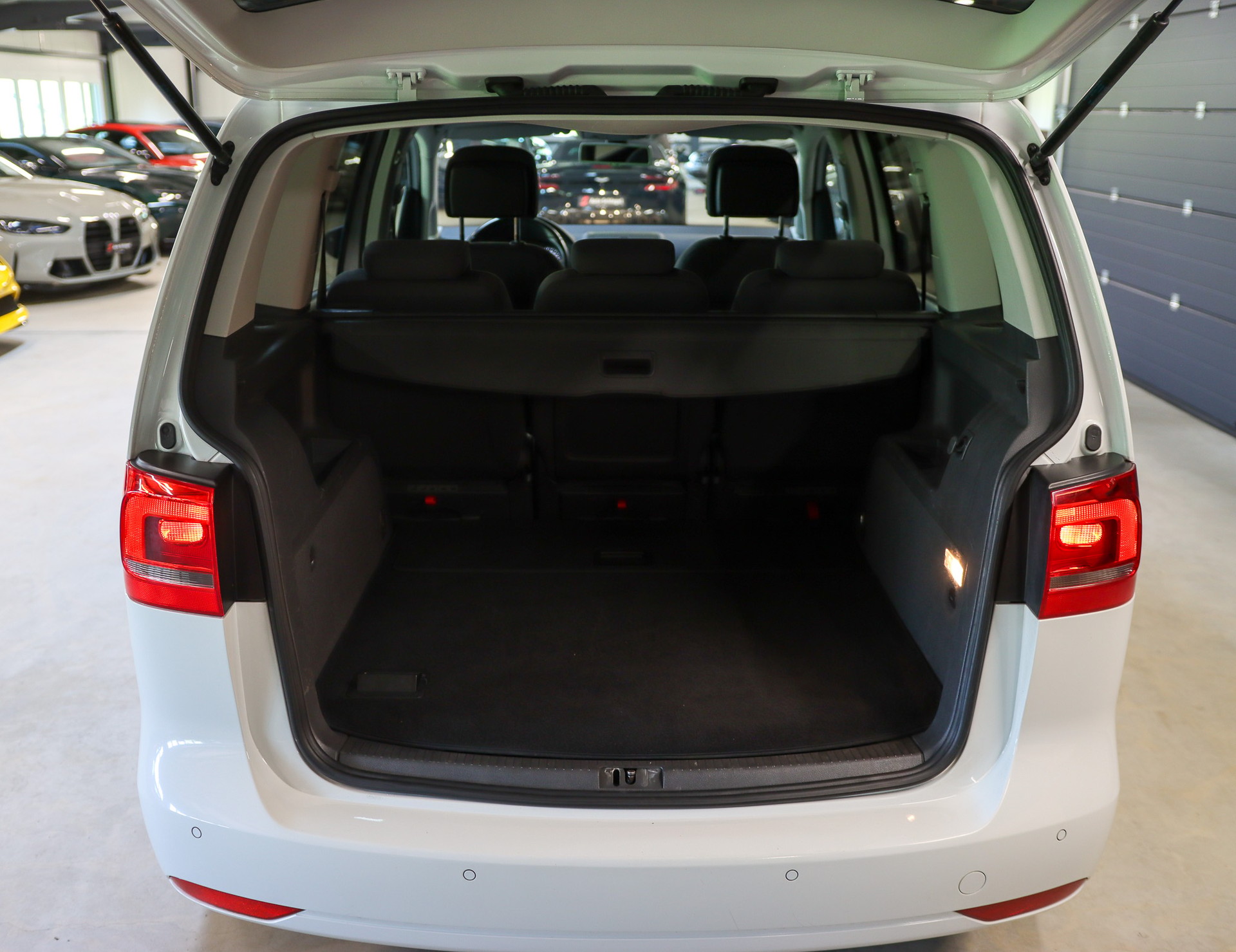 VW Touran 1.4 TSI EcoFuel Comfortline DSG-image-14