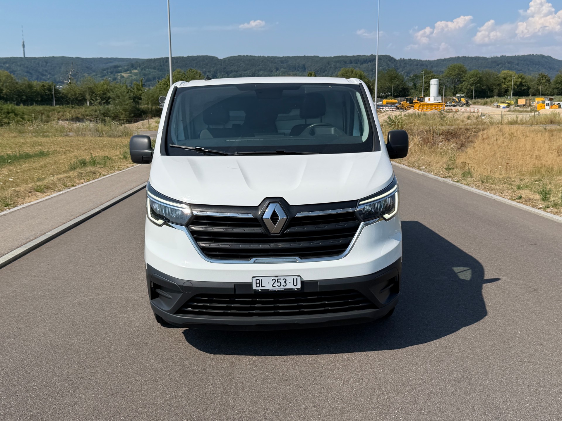 RENAULT Trafic 2.0 Blue dCi 130 Business L1H1 EN-image-3