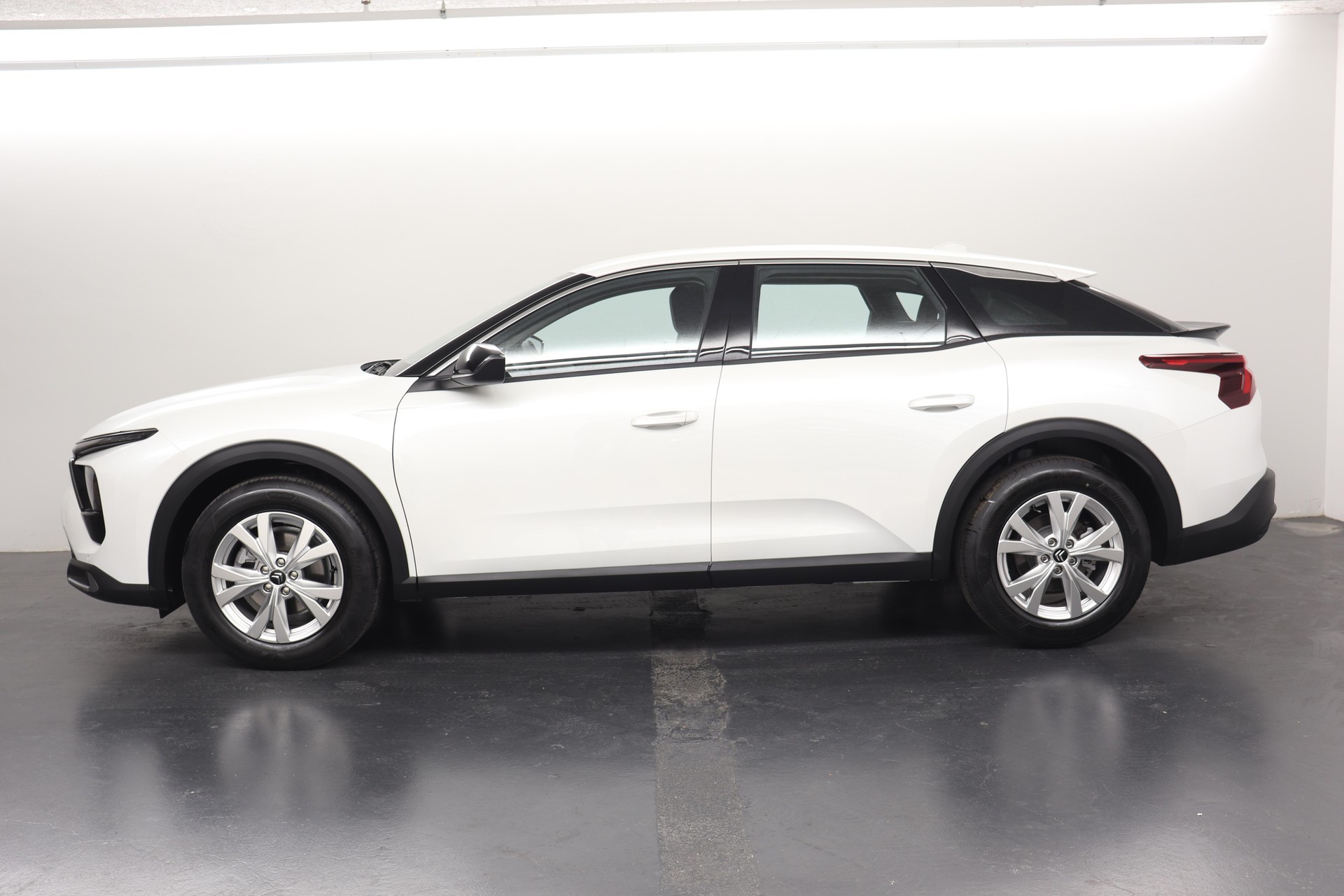 CITROEN C5 X 1.2 PureTech Swiss Edition-image-1