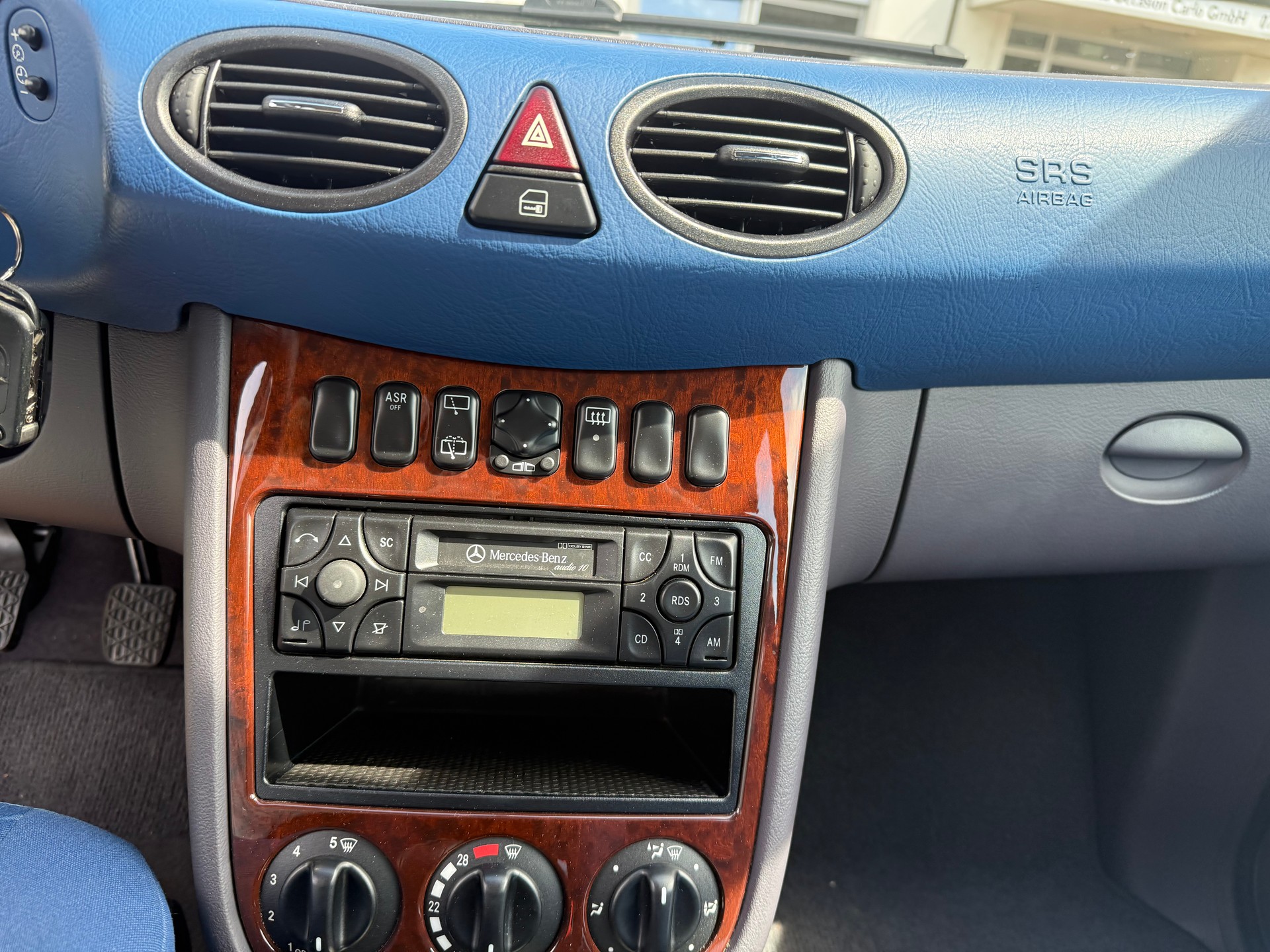 MERCEDES-BENZ A 160 CDI Elégance-image-8