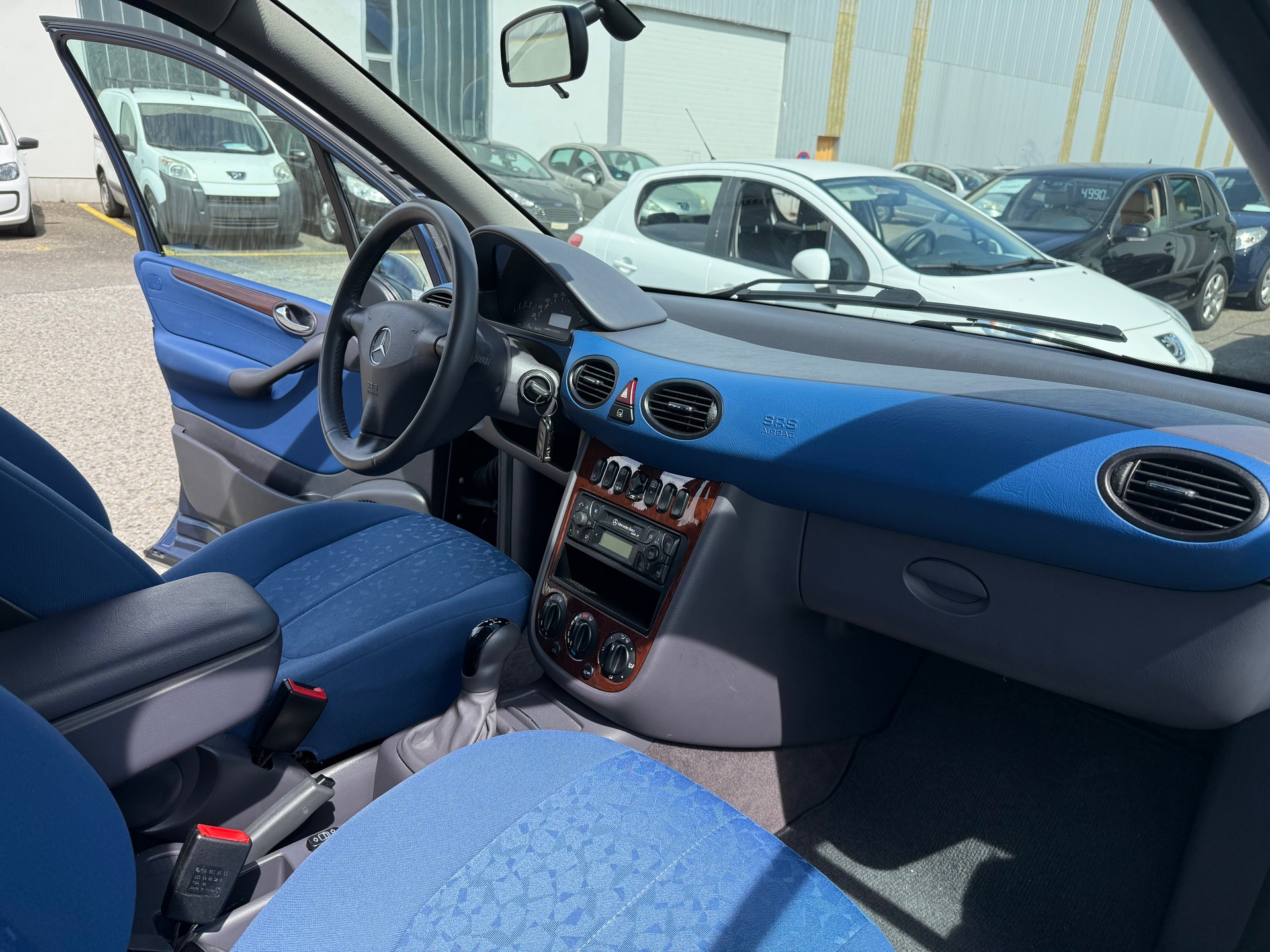 MERCEDES-BENZ A 160 CDI Elégance-image-7