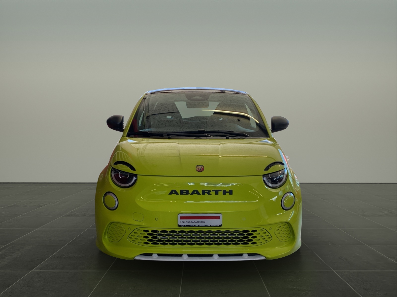 FIAT 500e Abarth Turismo-image-1