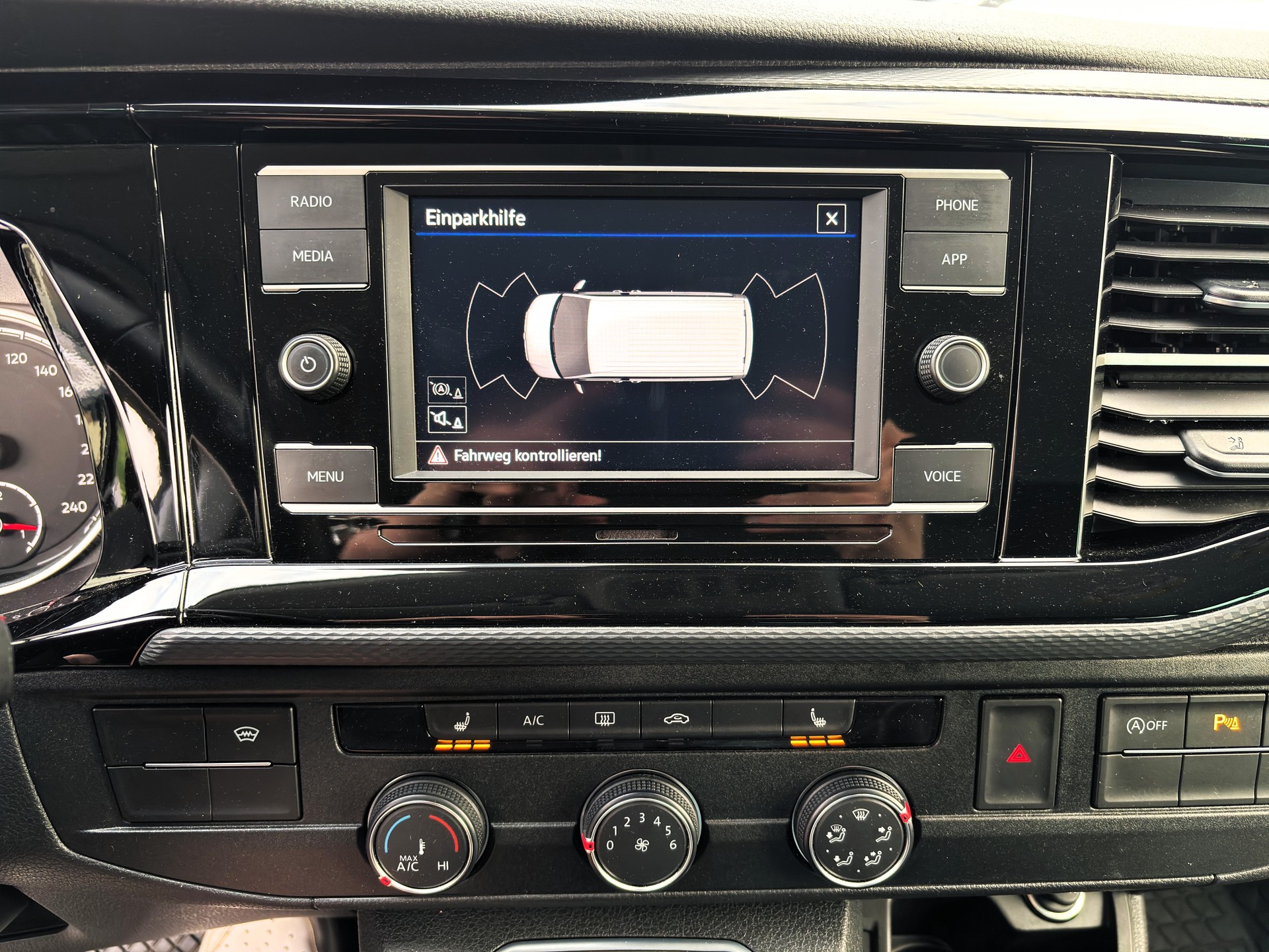 VW T6.1 Multivan 2.0 Bi-TDI Family 4Motion DSG✅CH-Fahrzeug & 7-Sitzplätze & 8-fach bereift✅-image-11