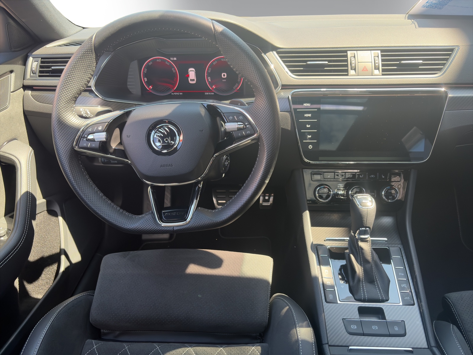 SKODA Superb 2.0 TSI SportL 4x4-image-10