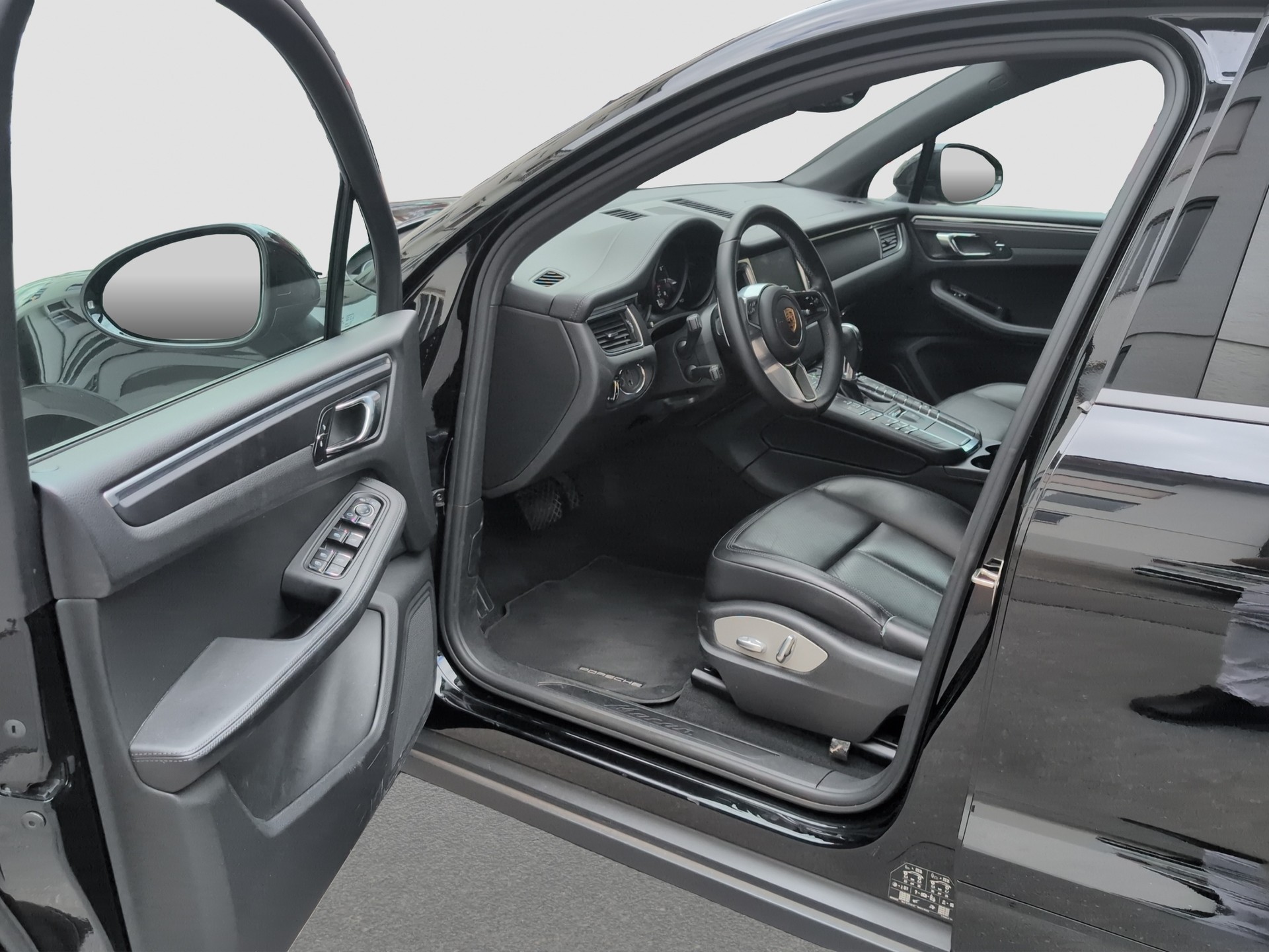 PORSCHE Macan PDK-image-5