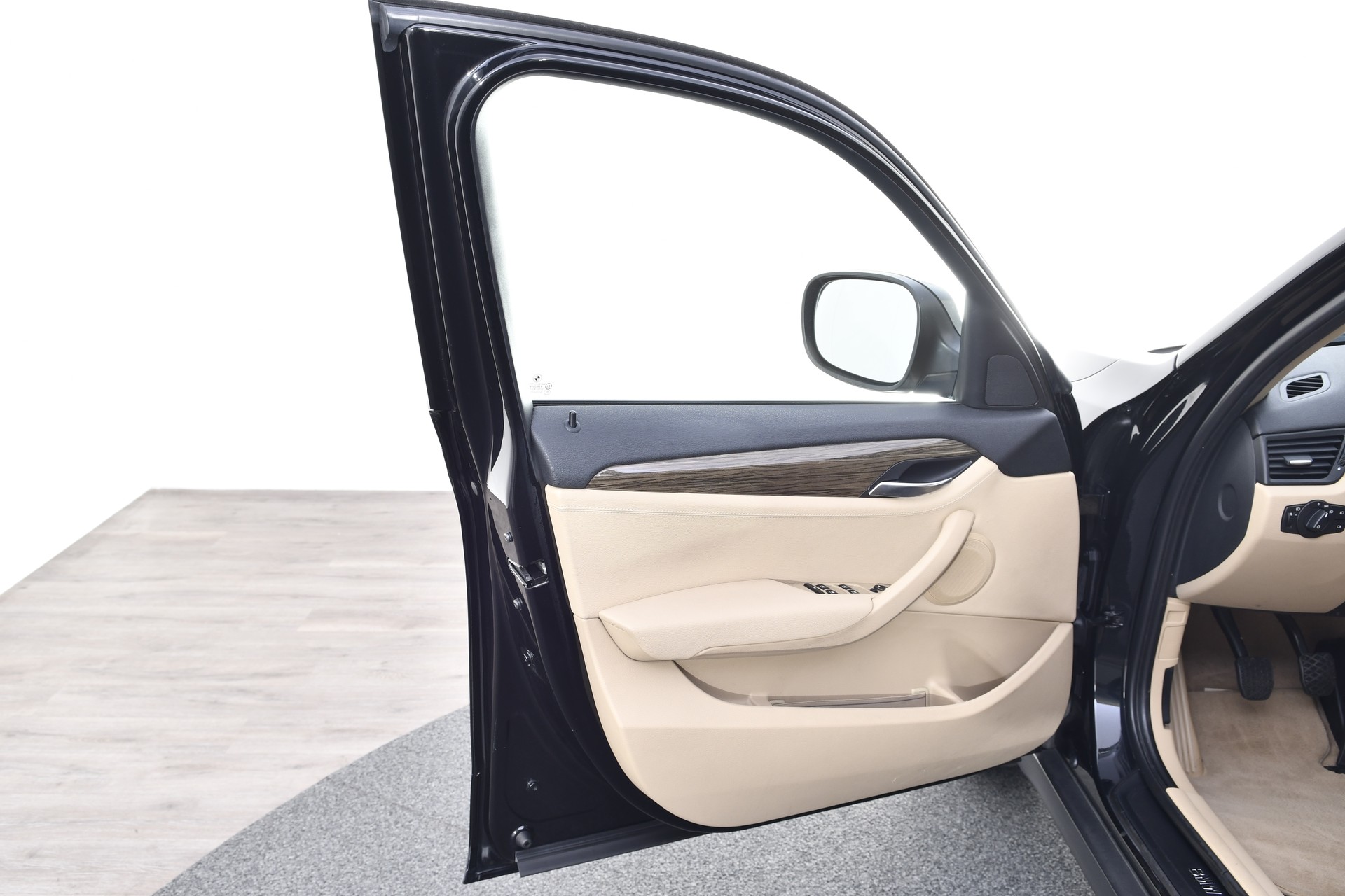 BMW X1 sDrive 20d Efficient-Dynamics Edition-image-8