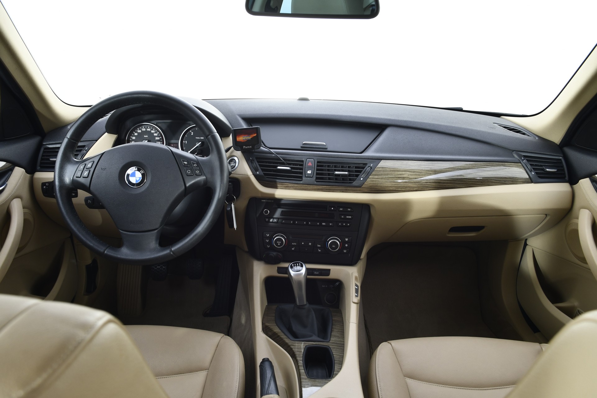 BMW X1 sDrive 20d Efficient-Dynamics Edition-image-13