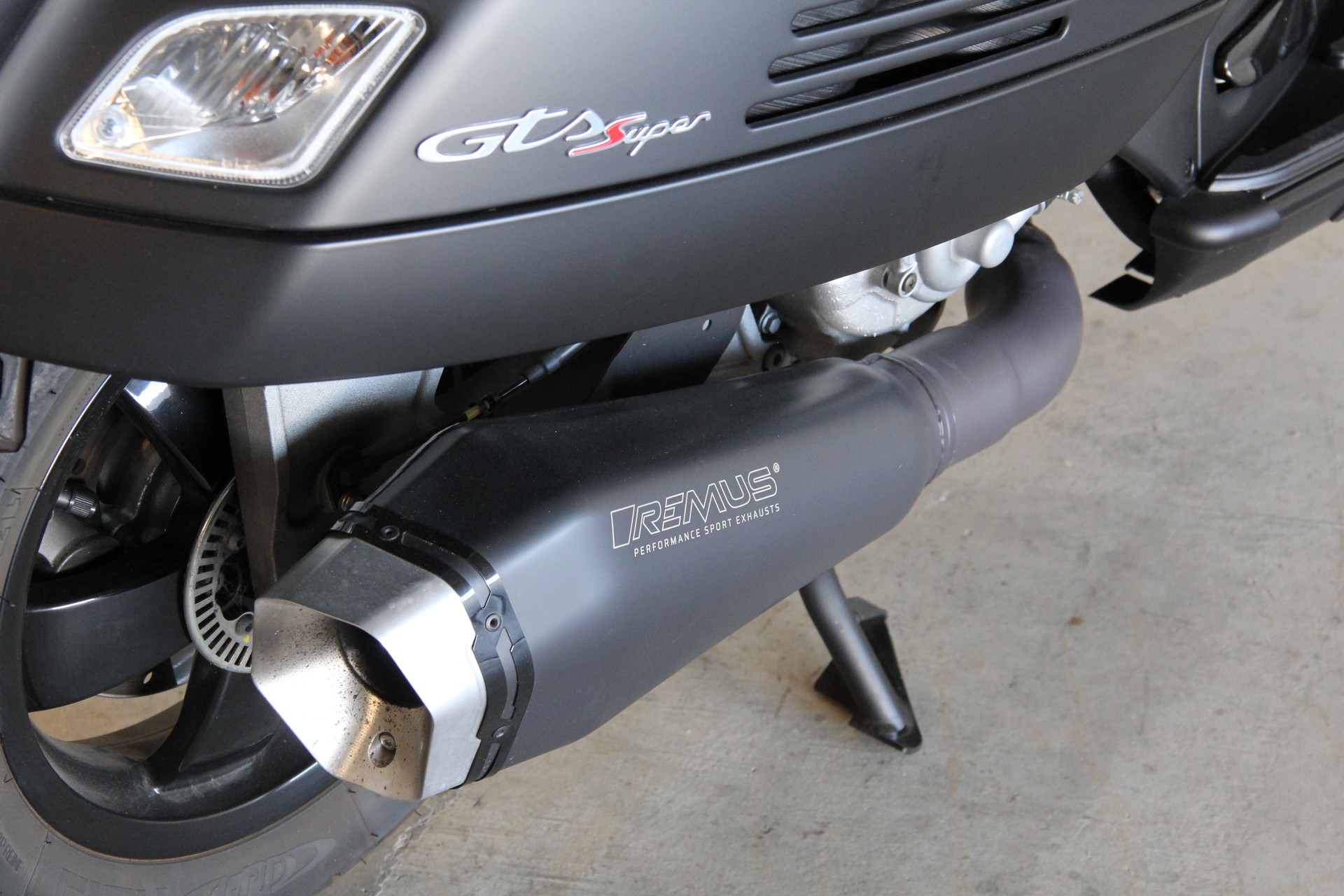 PIAGGIO Vespa GTS 300 HPE Super Notte ABS/ASR-image-13