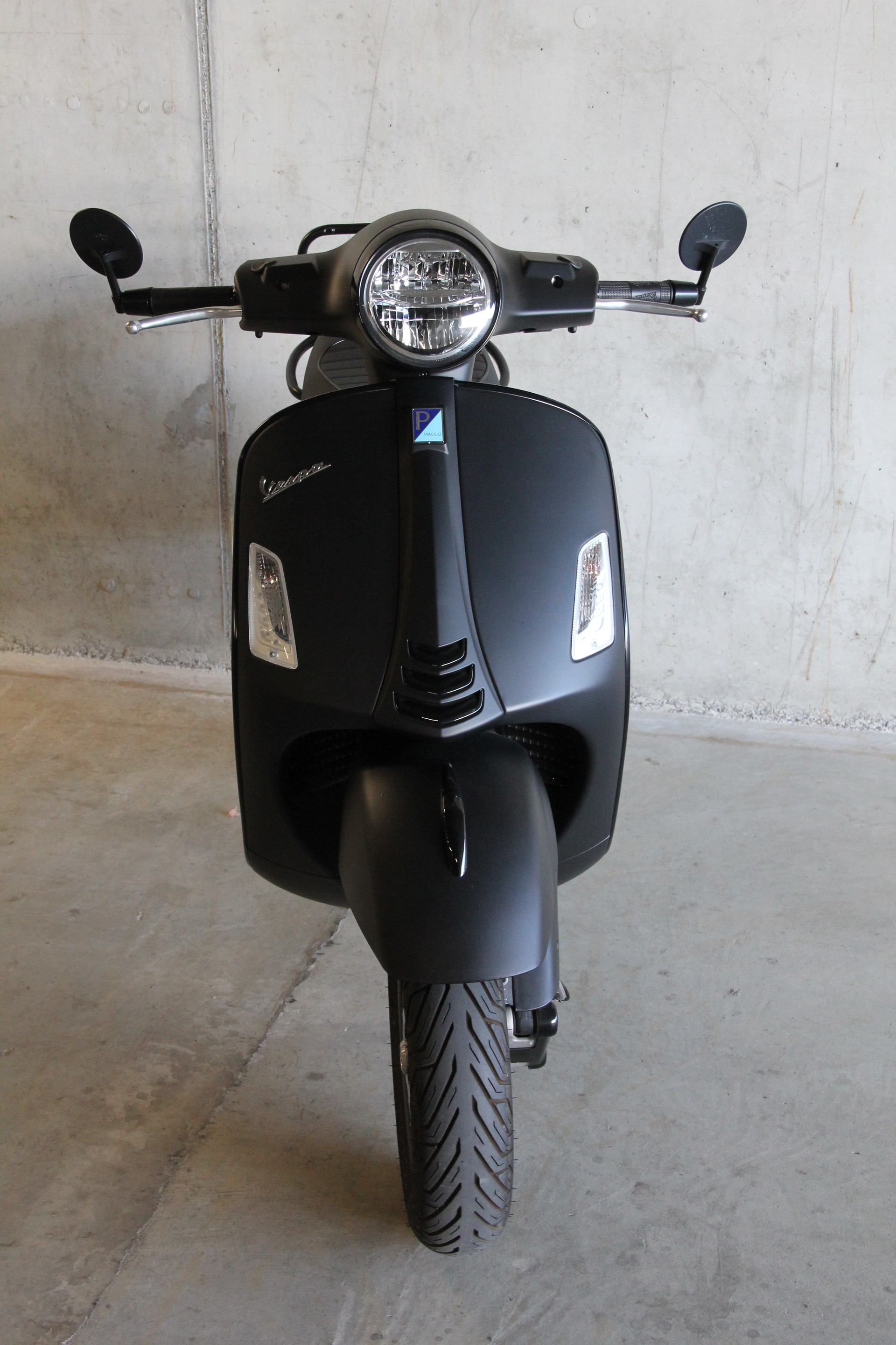 PIAGGIO Vespa GTS 300 HPE Super Notte ABS/ASR-image-10