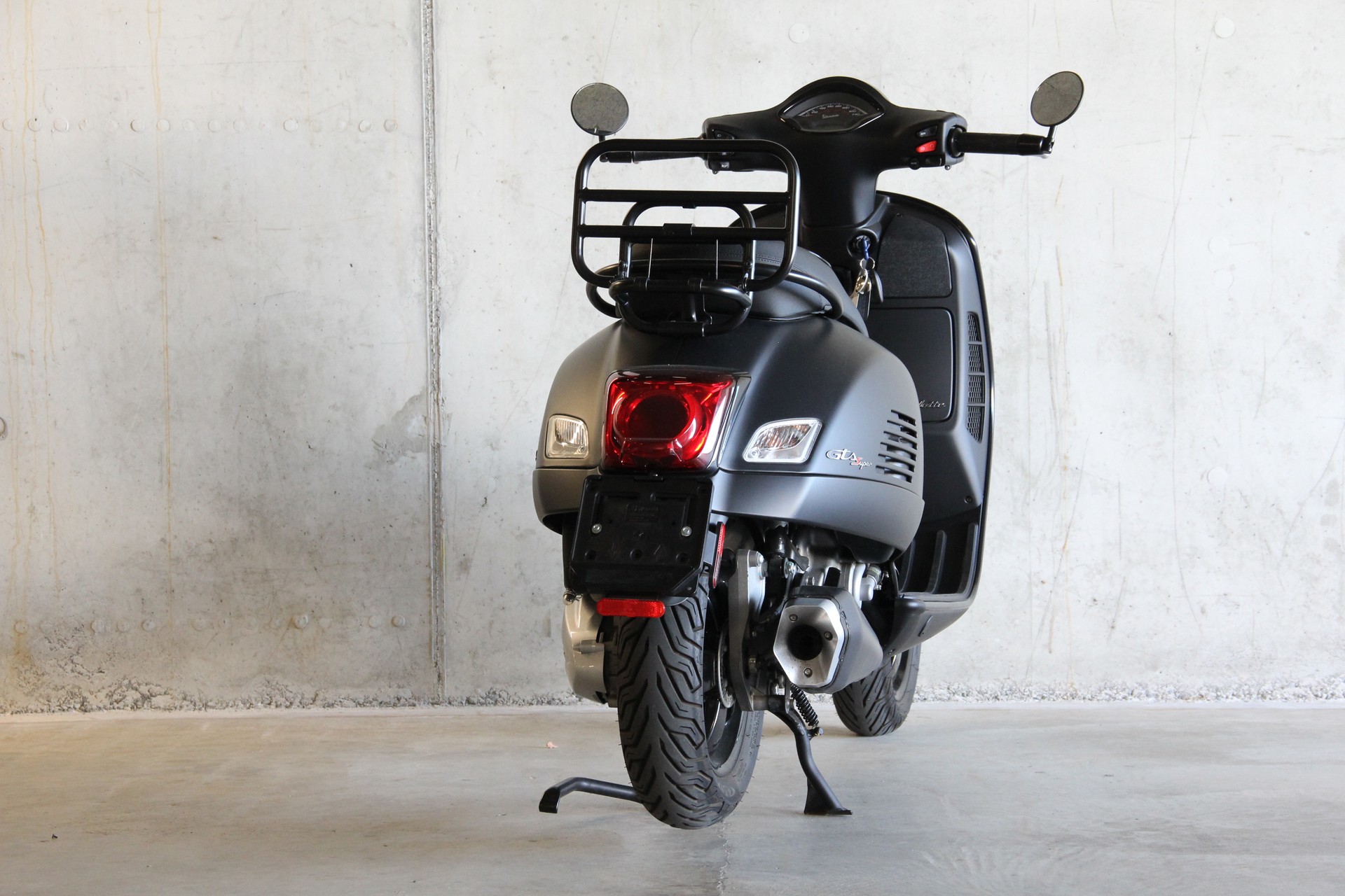 PIAGGIO Vespa GTS 300 HPE Super Notte ABS/ASR-image-3