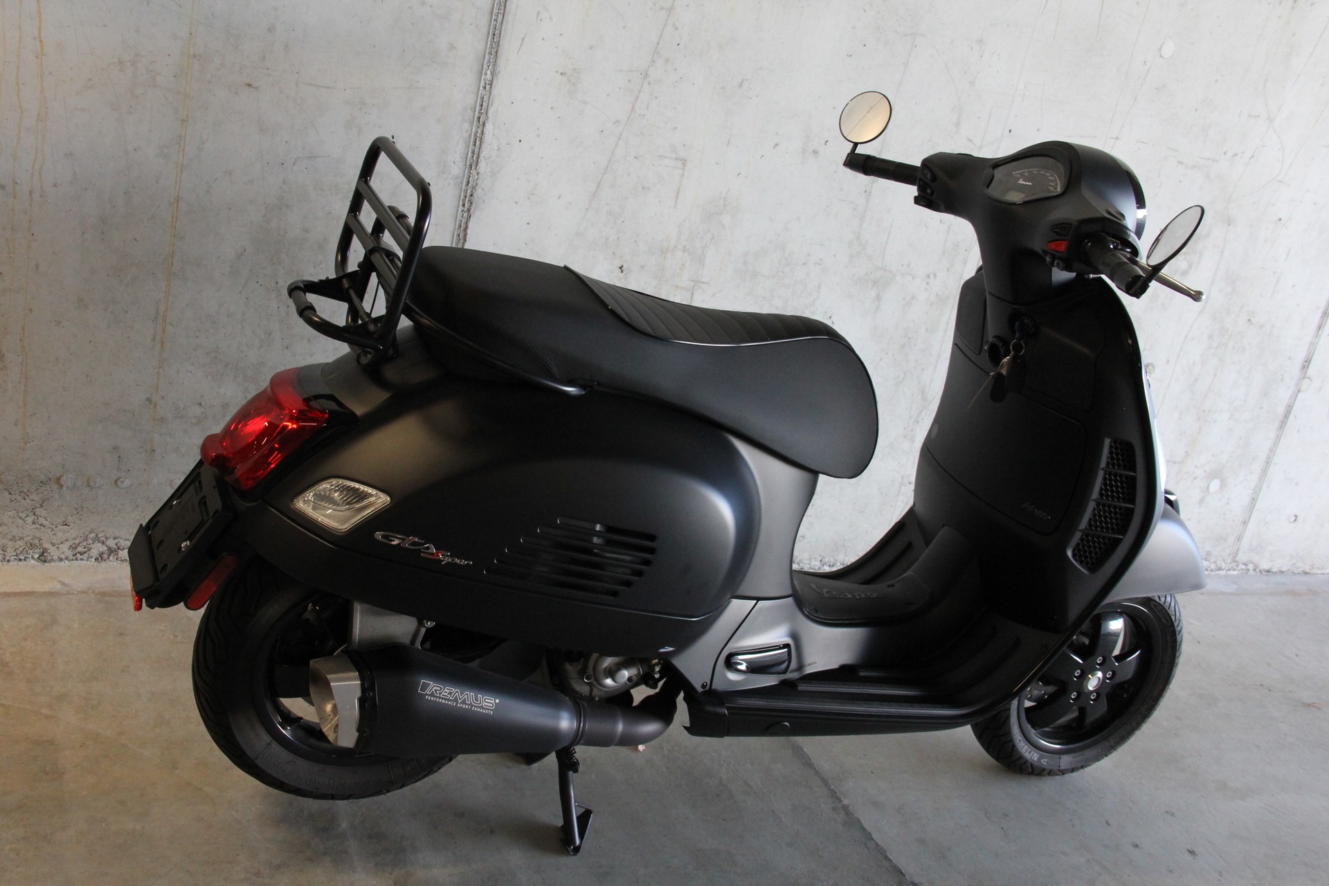 PIAGGIO Vespa GTS 300 HPE Super Notte ABS/ASR-image-7