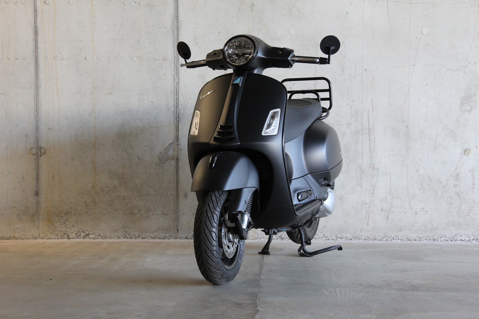 PIAGGIO Vespa GTS 300 HPE Super Notte ABS/ASR-image-2