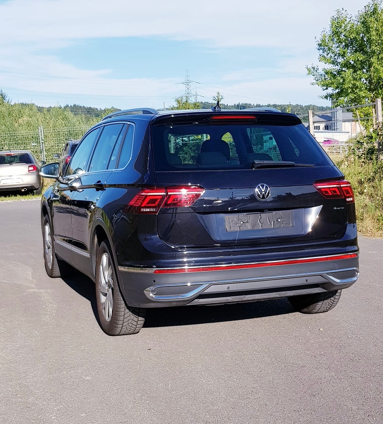 VW Tiguan 2.0TSI Elegance 4Motion DSG Leasing Finanzierung Möglich-image-3