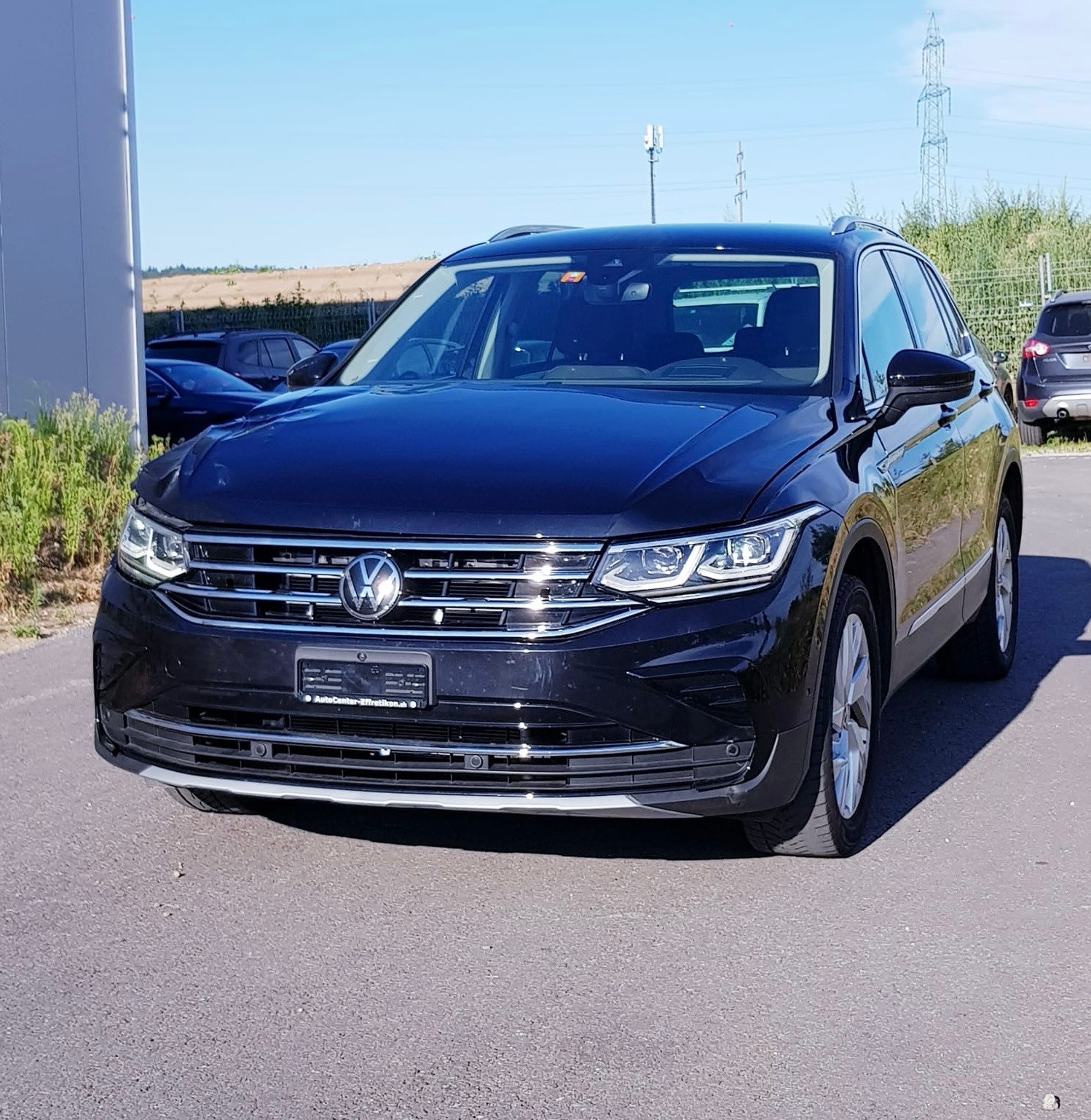 VW Tiguan 2.0TSI Elegance 4Motion DSG Leasing Finanzierung Möglich-image-1