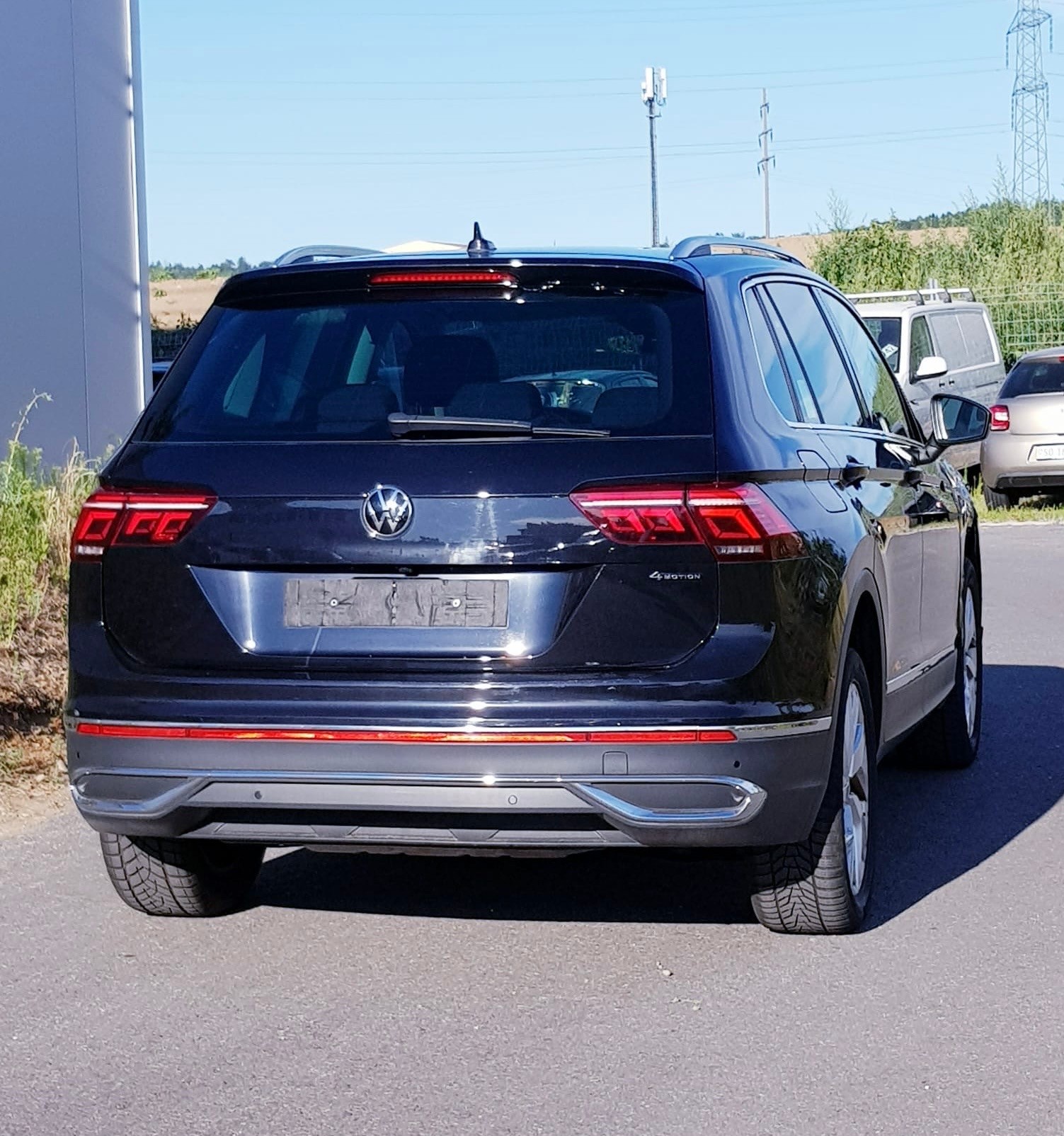 VW Tiguan 2.0TSI Elegance 4Motion DSG Leasing Finanzierung Möglich-image-5