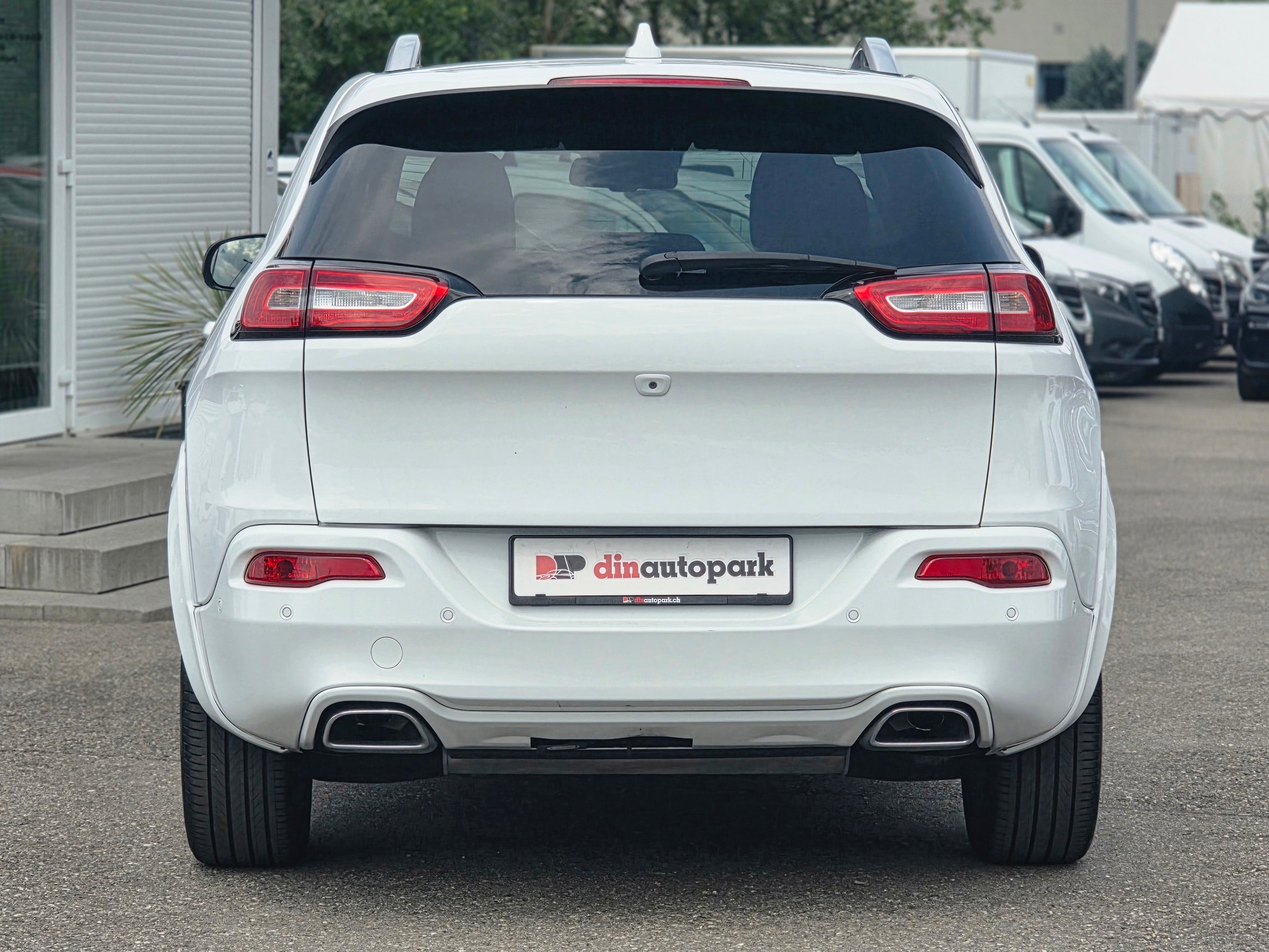 JEEP Cherokee 2.2TD Overland AWD 9ATX AD * Frisch ab MFK * Anhängerkupplung *-image-5