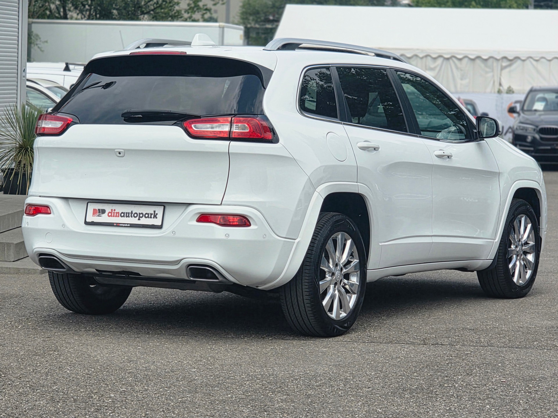 JEEP Cherokee 2.2TD Overland AWD 9ATX AD * Frisch ab MFK * Anhängerkupplung *-image-6