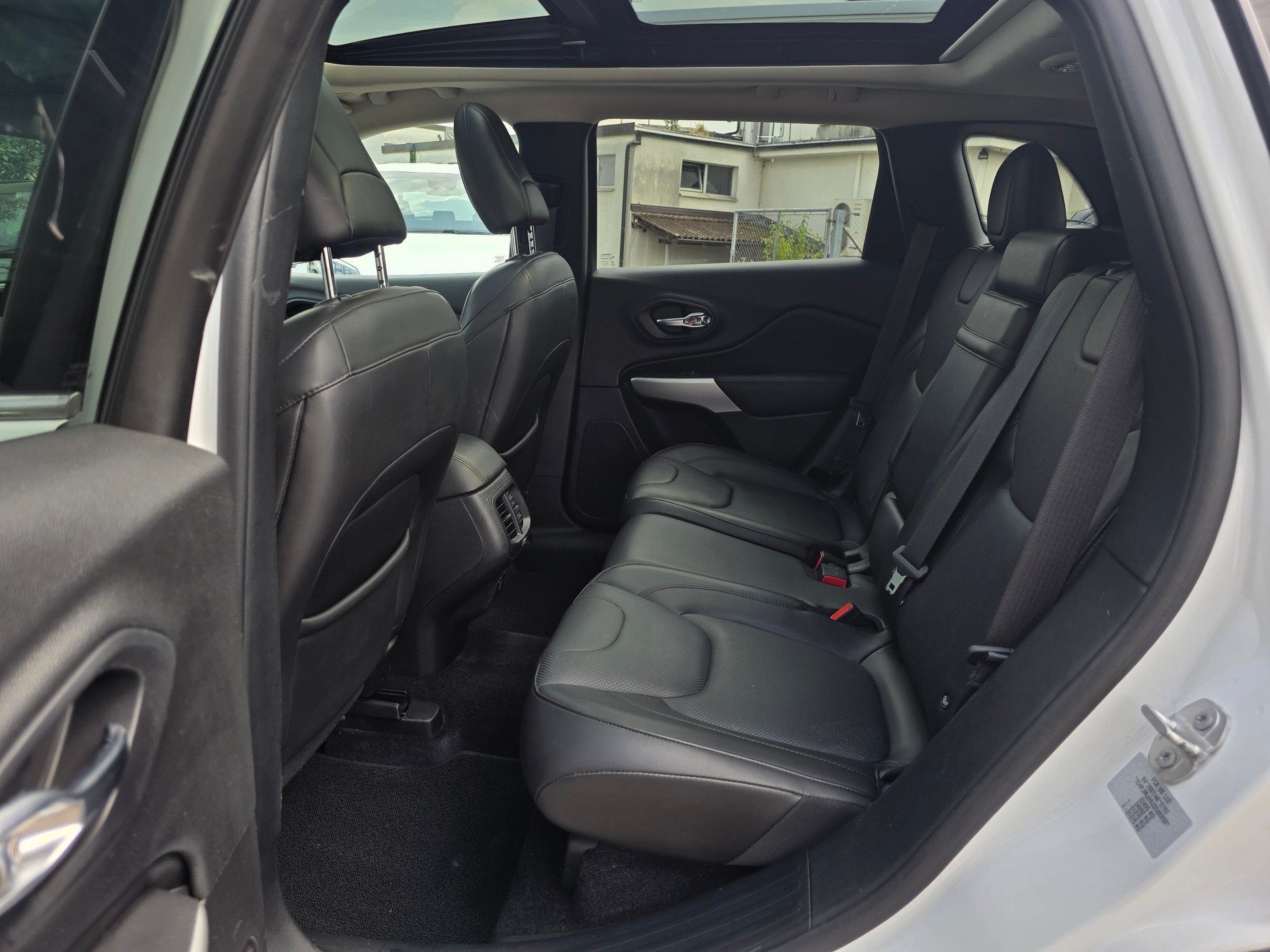 JEEP Cherokee 2.2TD Overland AWD 9ATX AD * Frisch ab MFK * Anhängerkupplung *-image-28