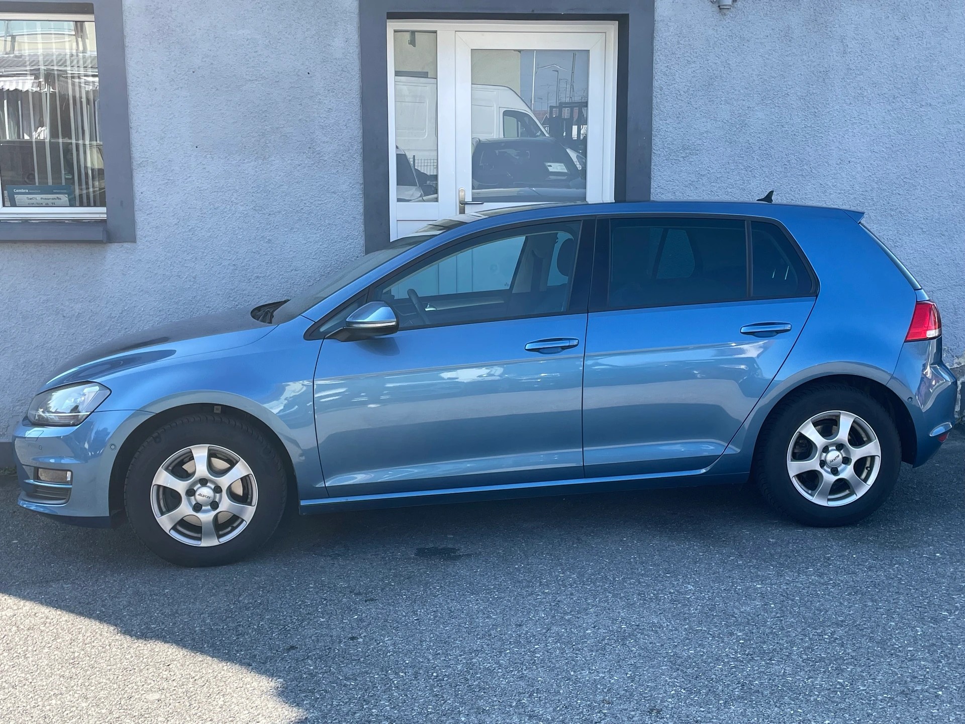 VW Golf 1.6 TDI Comfortline 4Motion-image-2