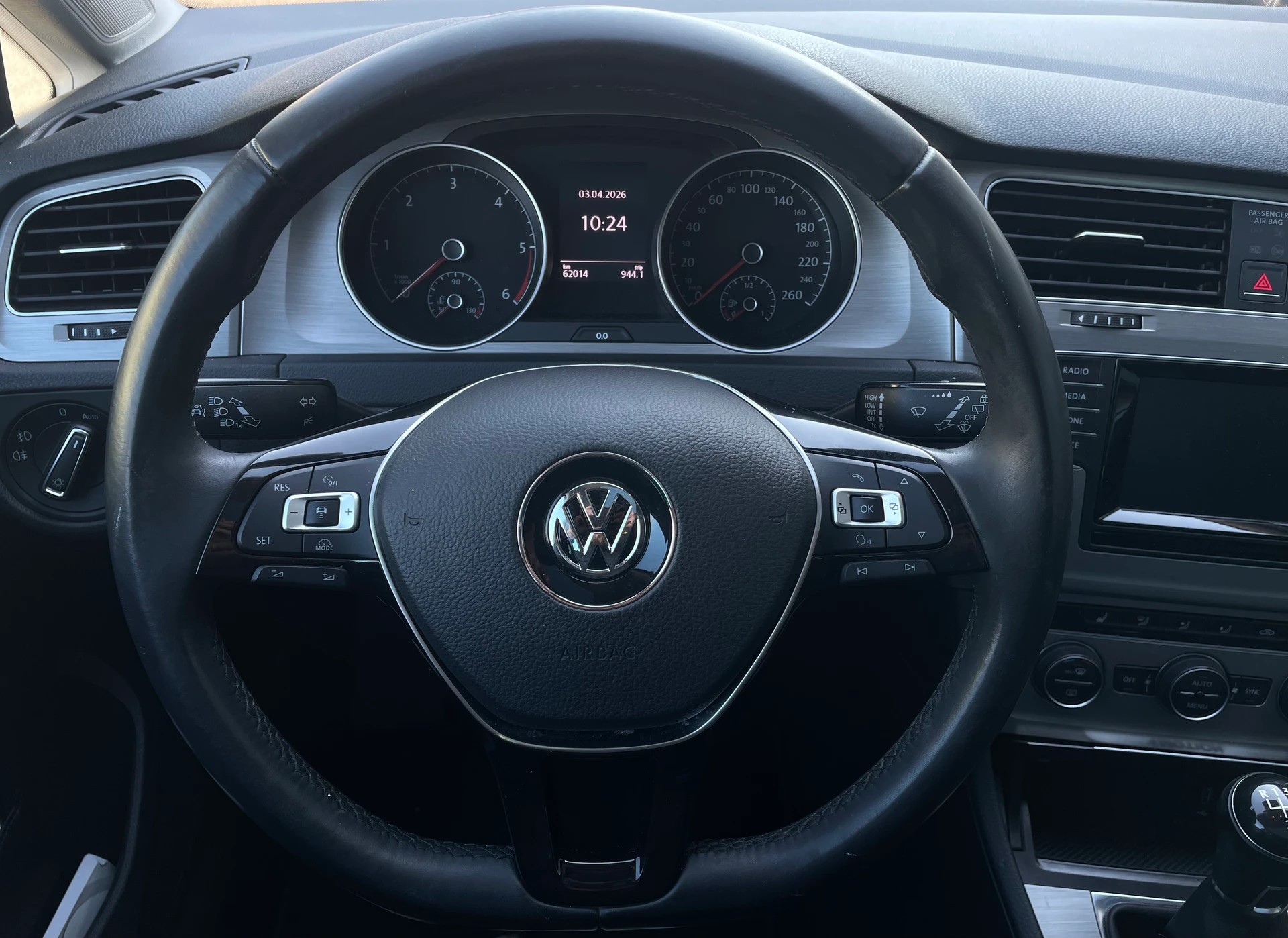 VW Golf 1.6 TDI Comfortline 4Motion-image-6