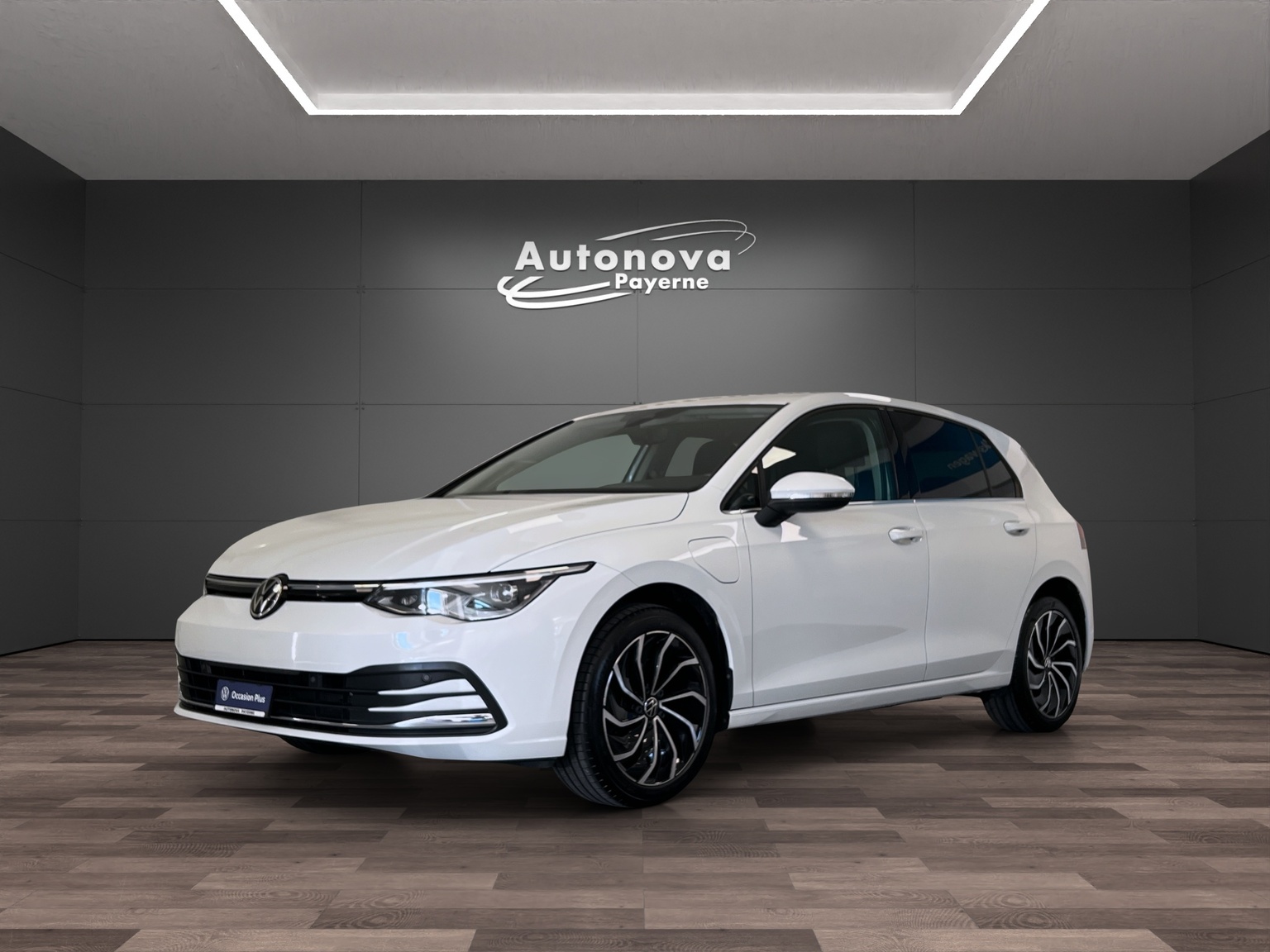 VW Golf 1.4 TSI PHEV Style — slika 1