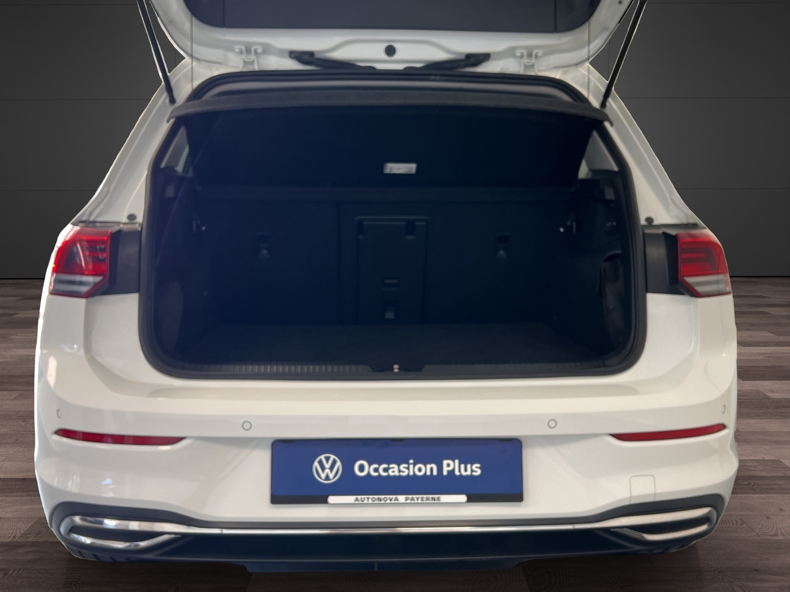 VW Golf 1.4 TSI PHEV Style-image-12