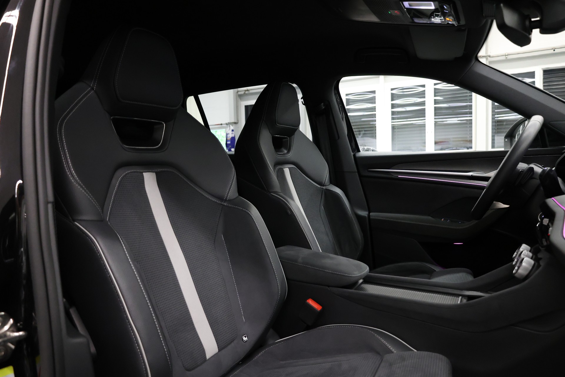 SKODA Kodiaq 2.0 TDI SportLine-image-15