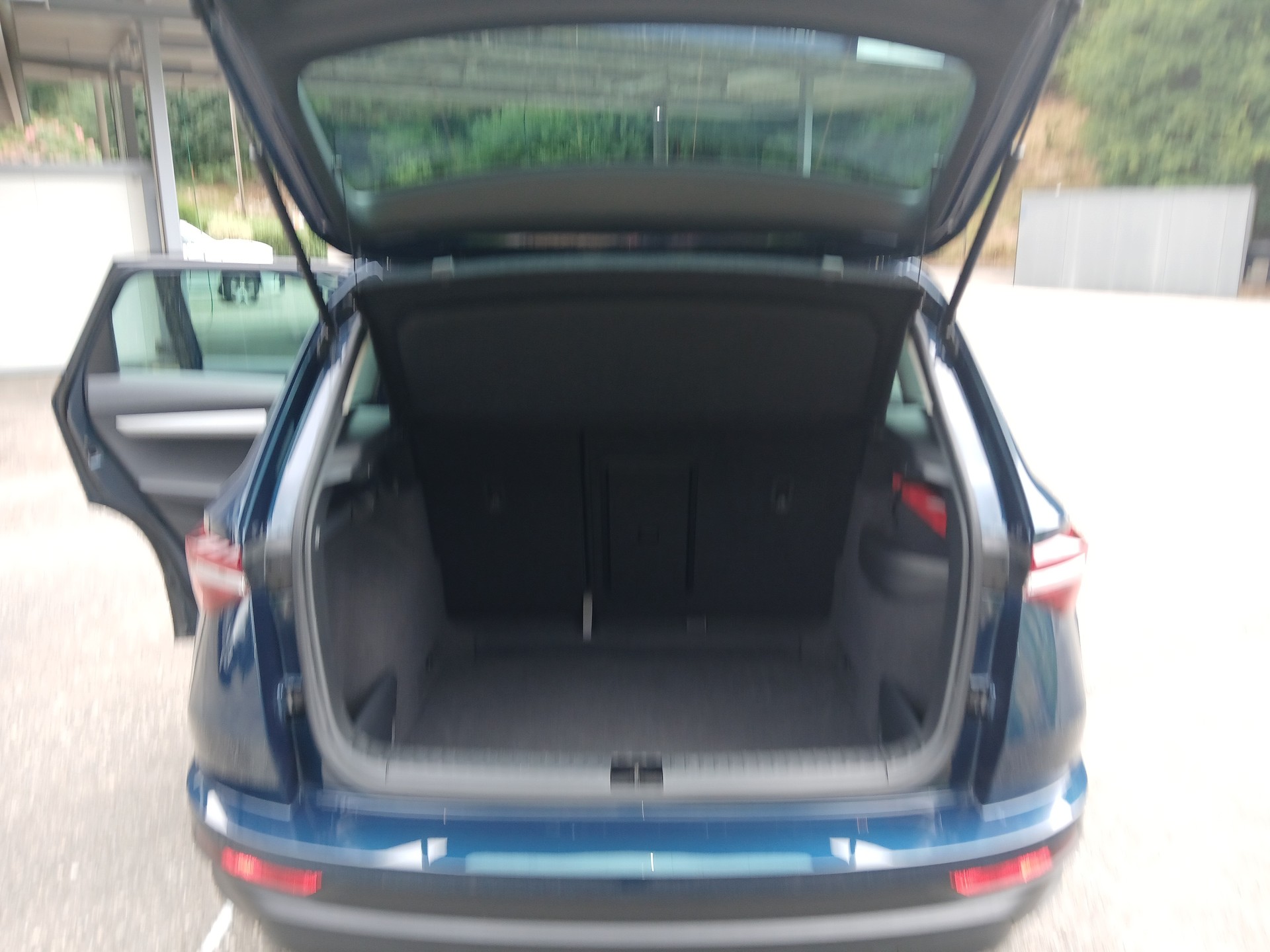 SKODA Karoq 1.5 TSI Ambition DSG-image-10