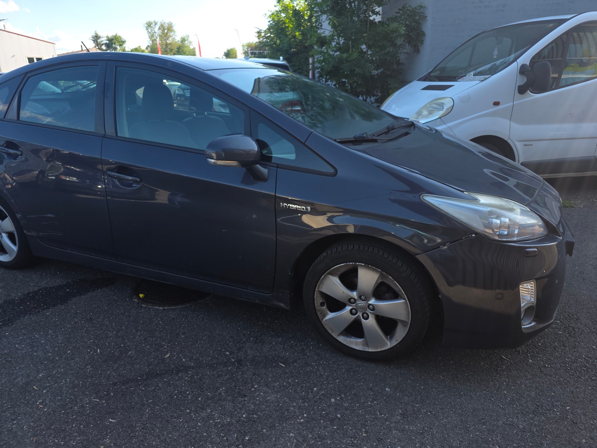 TOYOTA Prius 1.8 16V HSD Sol-image-9