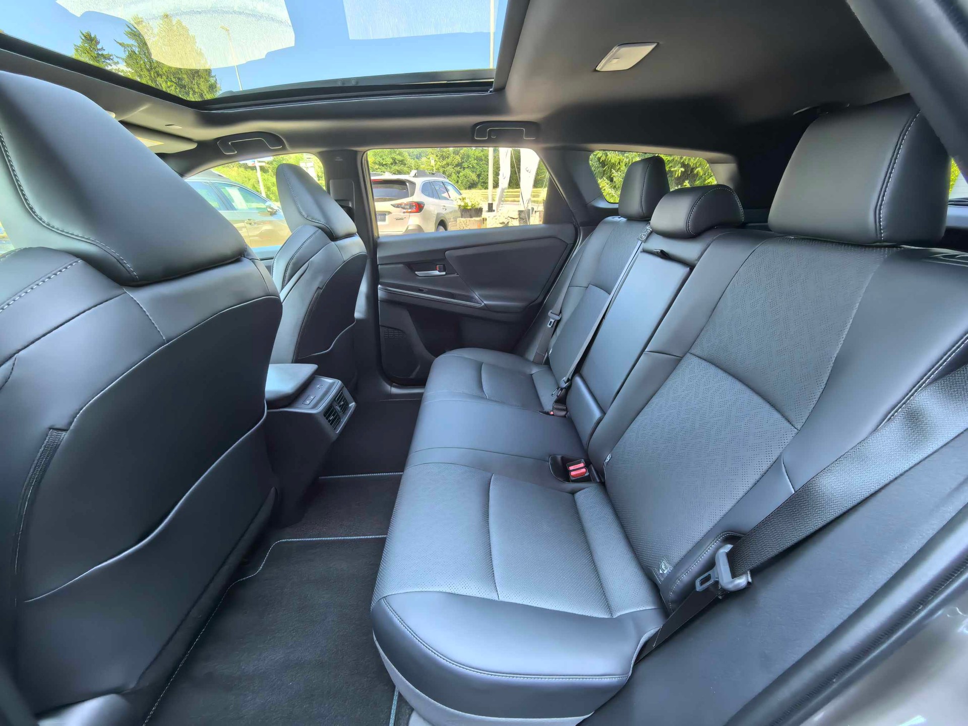 SUBARU E-Outback eV Luxury-image-8