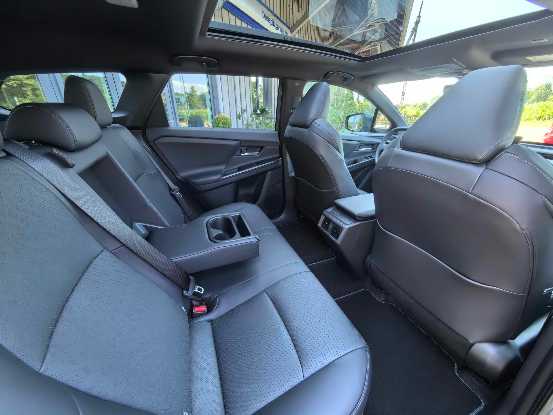 SUBARU E-Outback eV Luxury-image-10