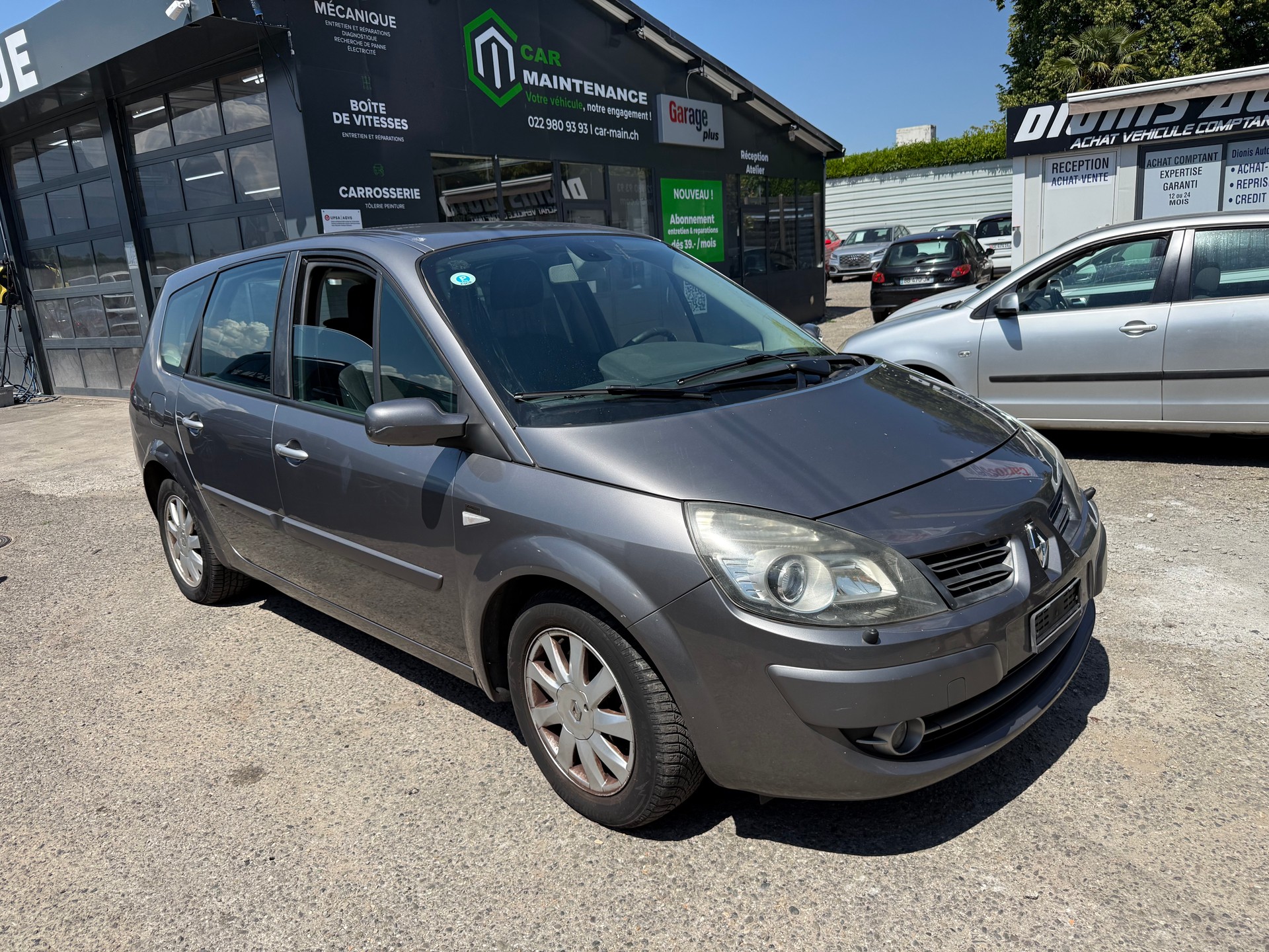 RENAULT Grand Scénic 2.0 dCi Dynamique-image-9