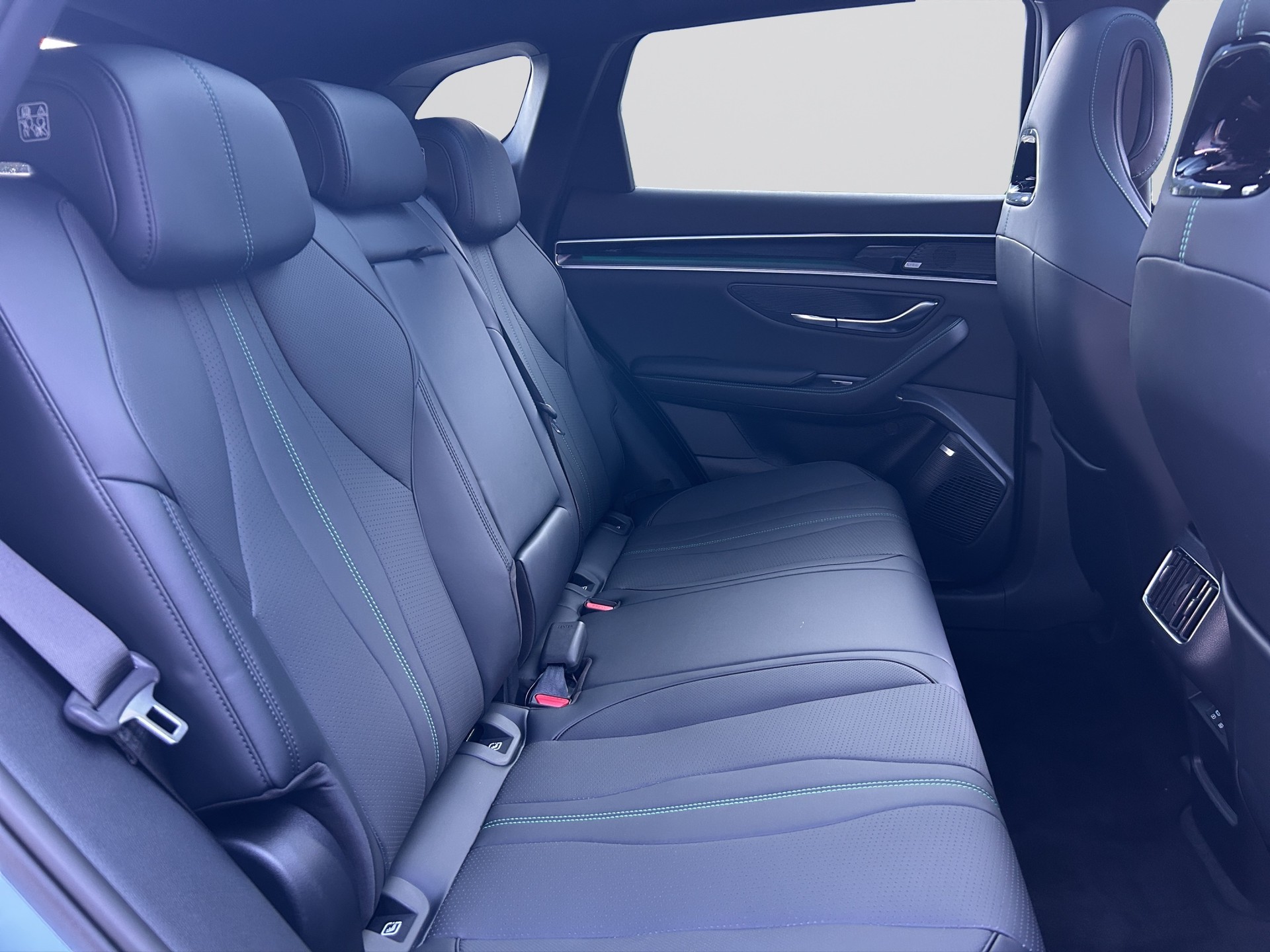 BYD Seal U DM-i Design AWD-image-14
