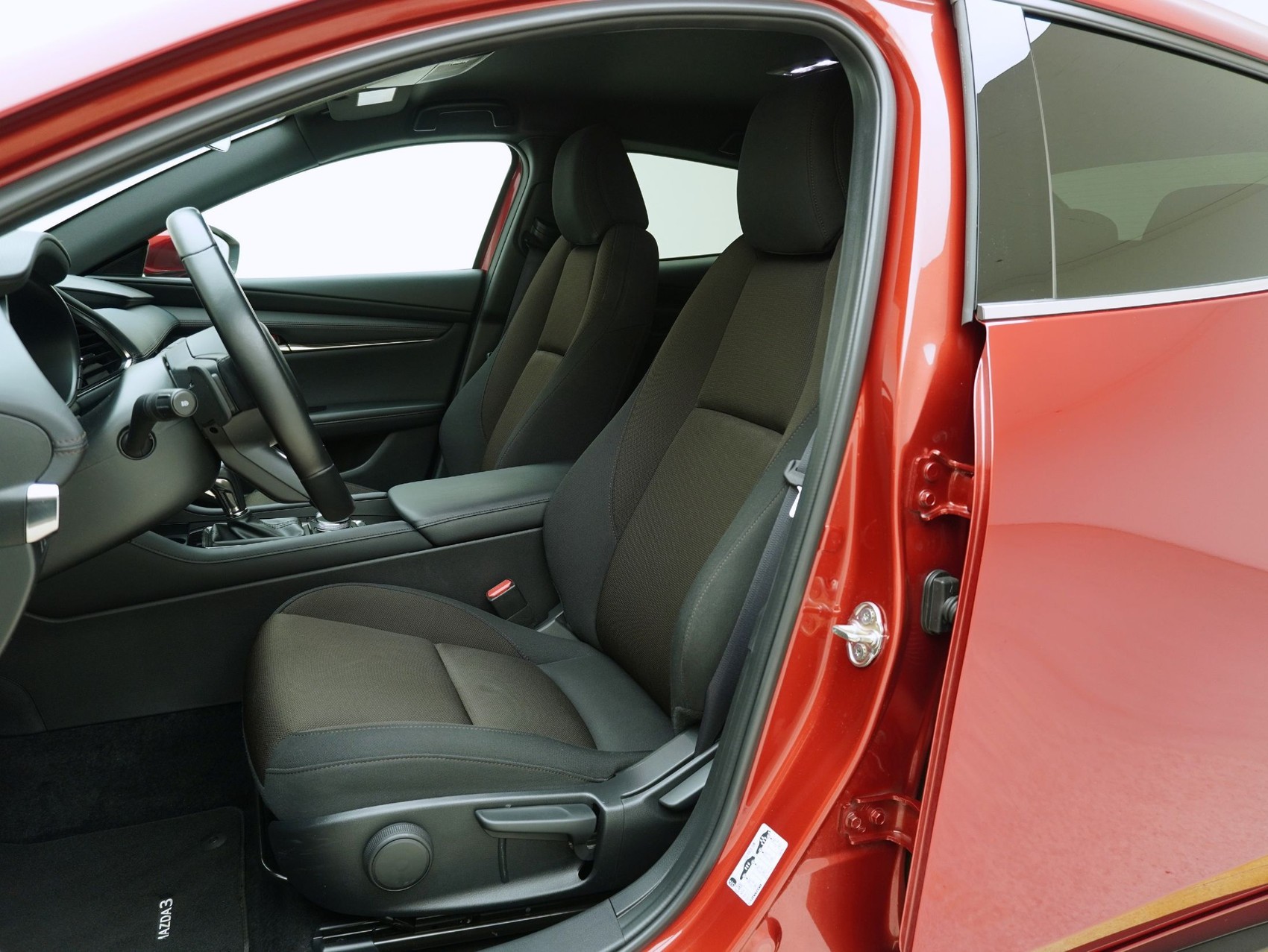 MAZDA 3 Hatchback 2.0 Ambition-image-8