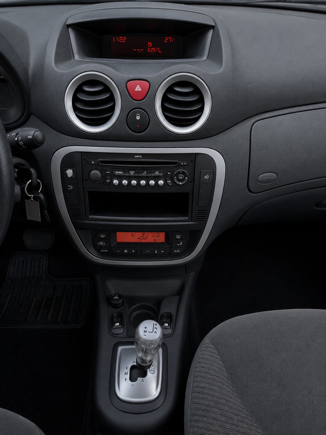 CITROEN C3 1.4i 16V l Sensodrive-Automatikgetriebe l Stop & Start-image-12