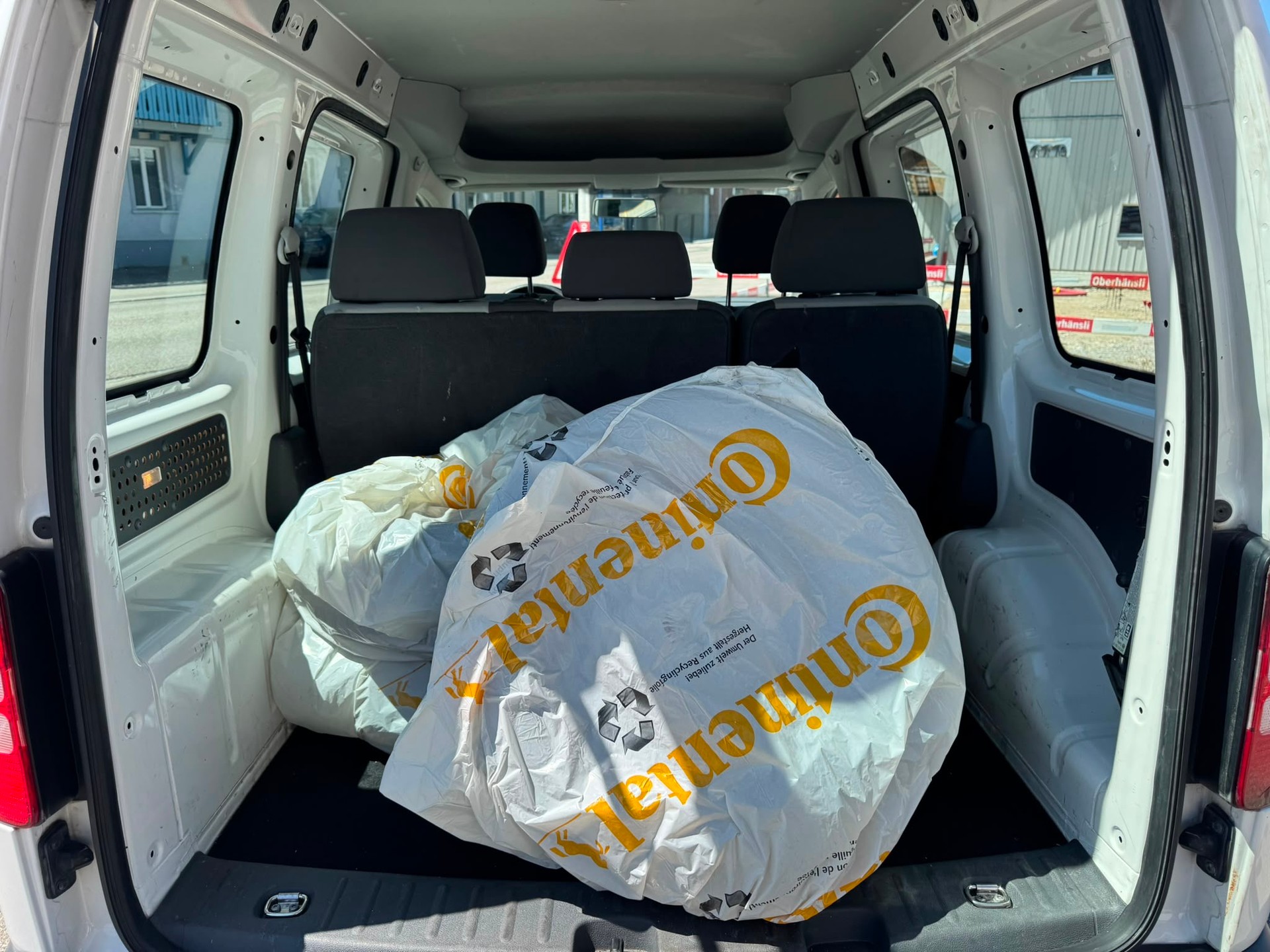 VW Caddy 1.6 TDI-image-14
