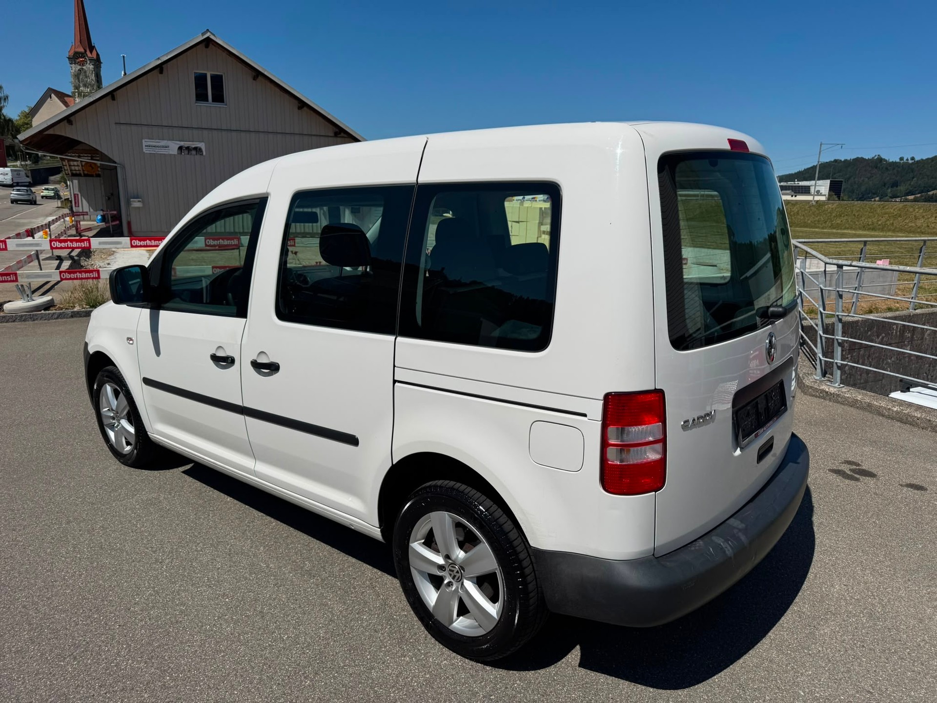 VW Caddy 1.6 TDI-image-7