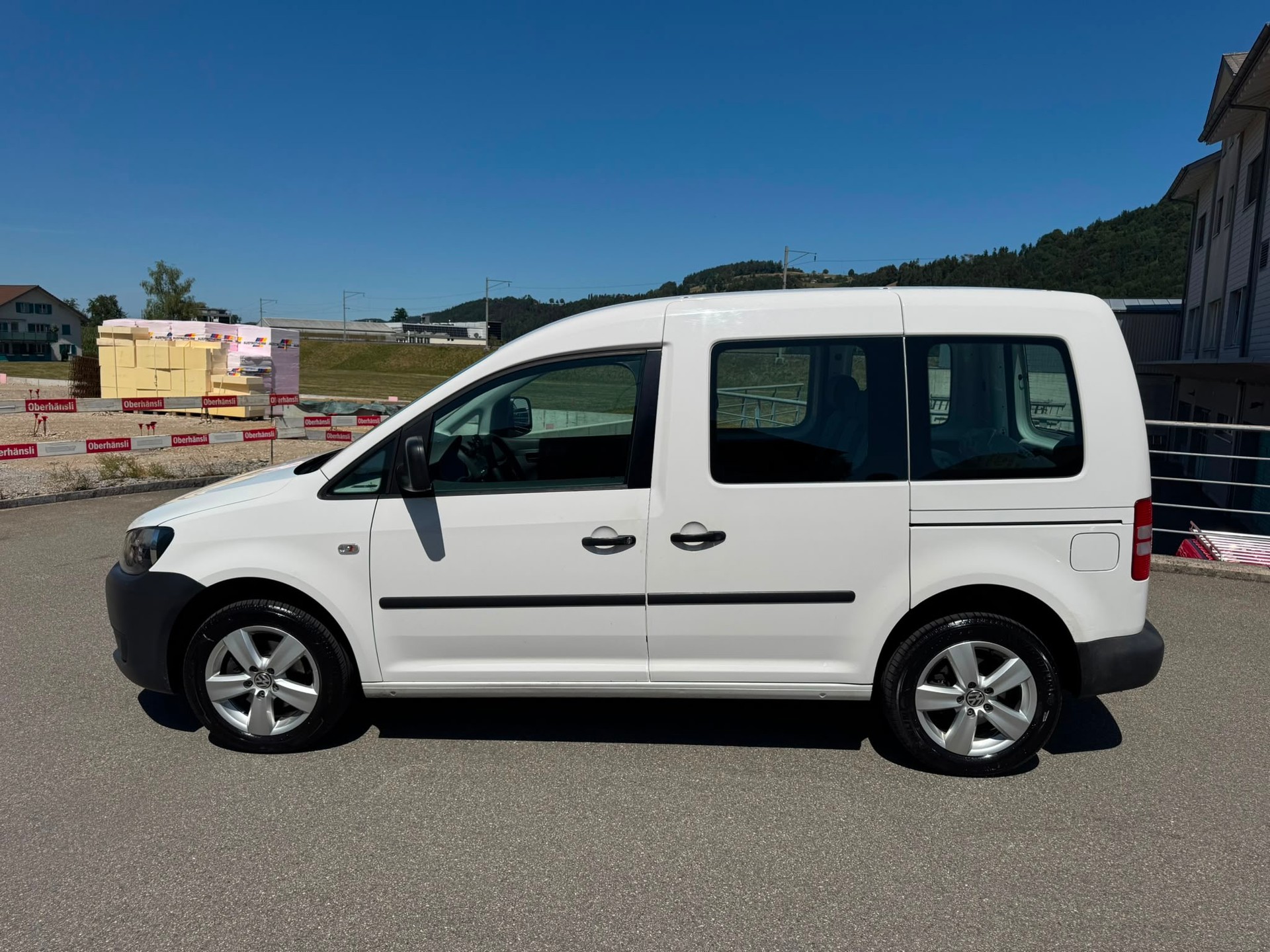 VW Caddy 1.6 TDI-image-5
