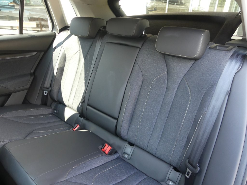 SKODA Elroq 85-image-11