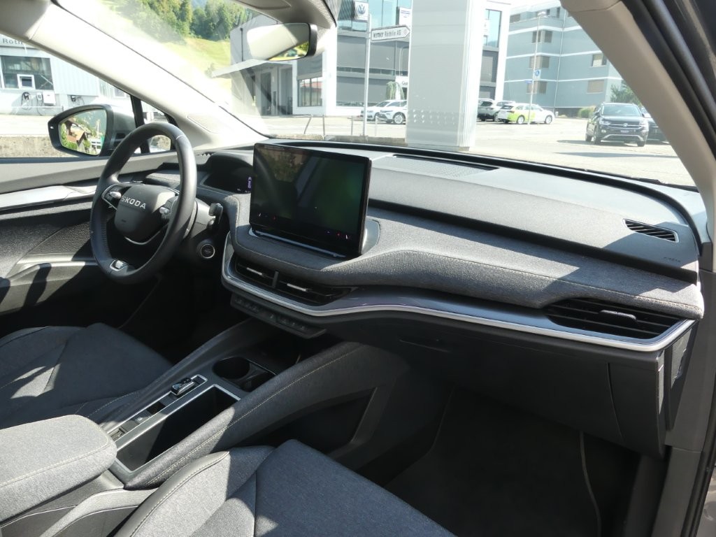 SKODA Elroq 85-image-8
