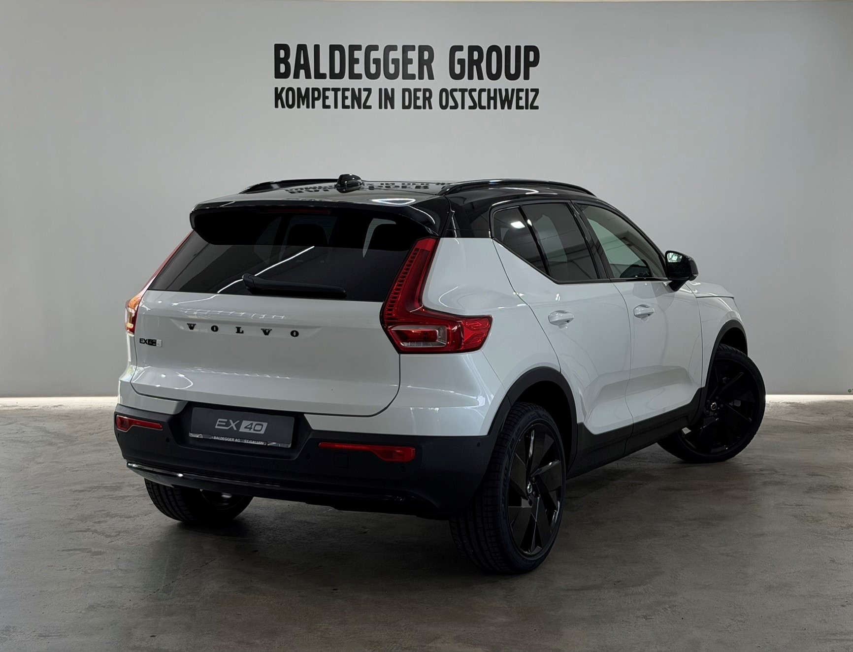 VOLVO EX40 Twin Black Edition AWD-image-2