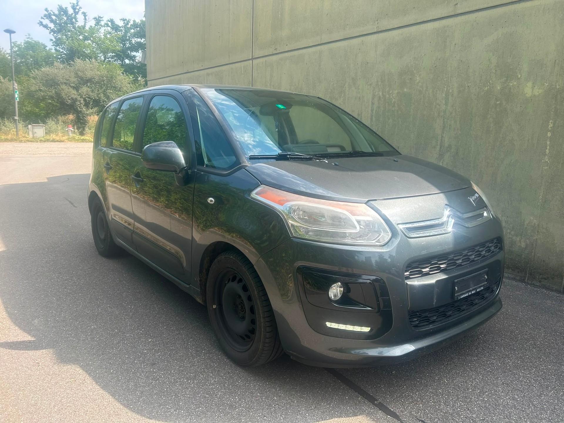 CITROEN C3 Picasso 1.6 HDi Exclusive EGS6-image-1