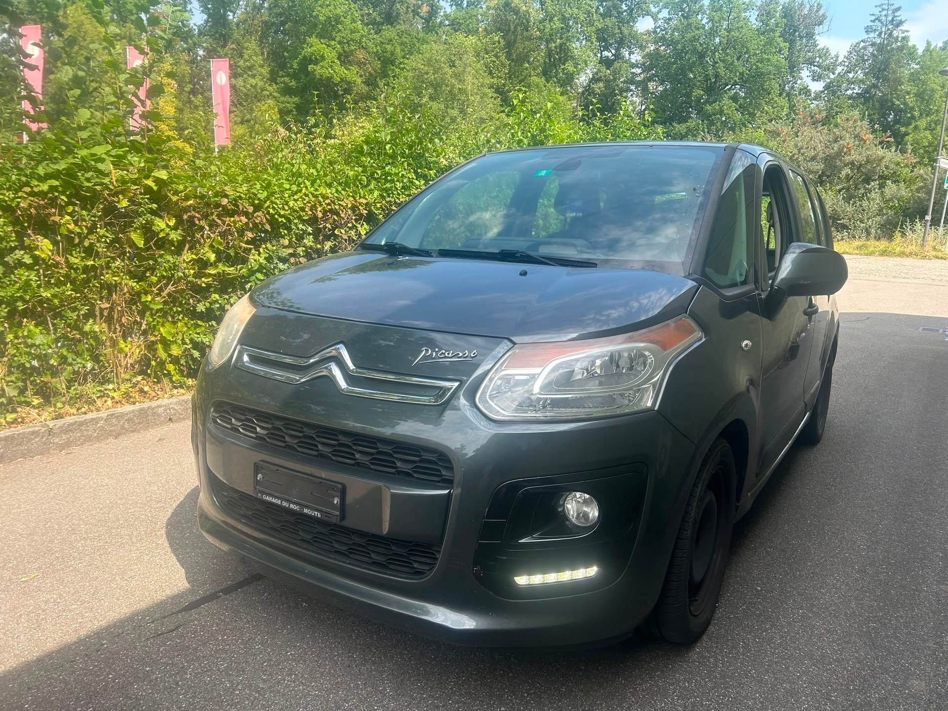 CITROEN C3 Picasso 1.6 HDi Exclusive EGS6-image-2
